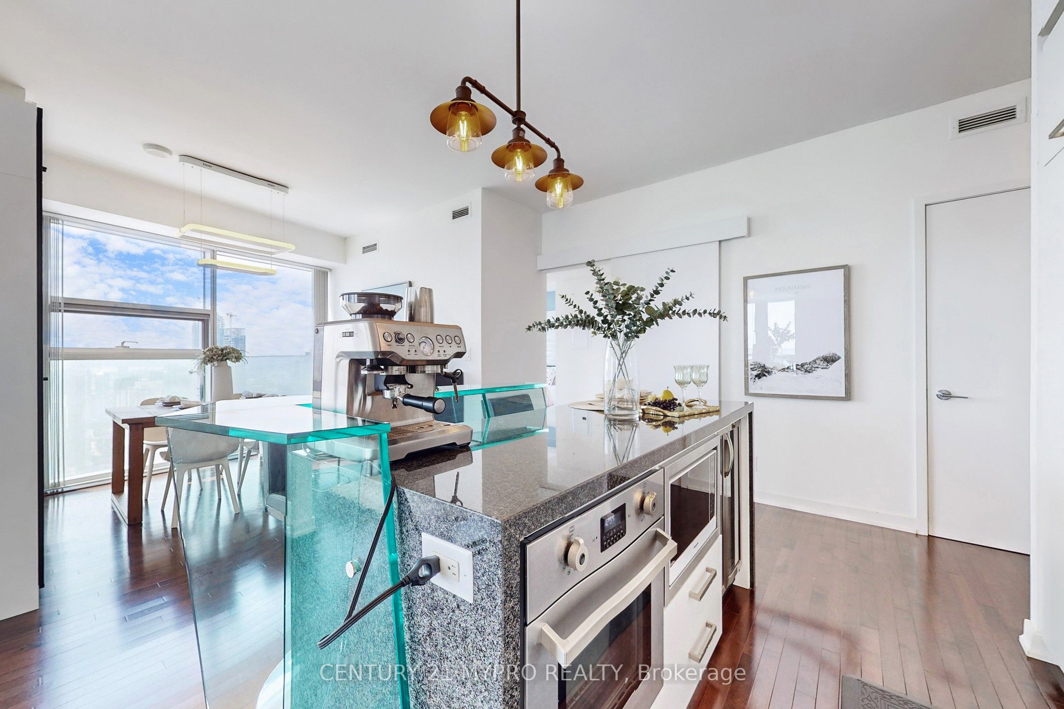 12 York Street 5304 Property Photo 8