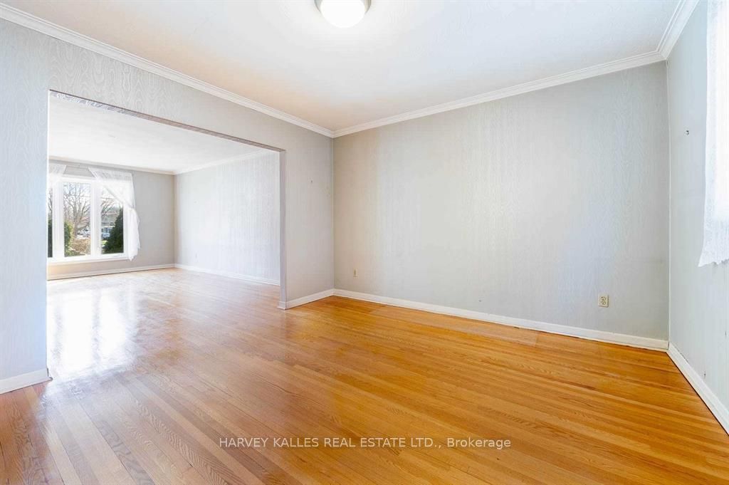 550 Glencairn Avenue Main Property Photo 8