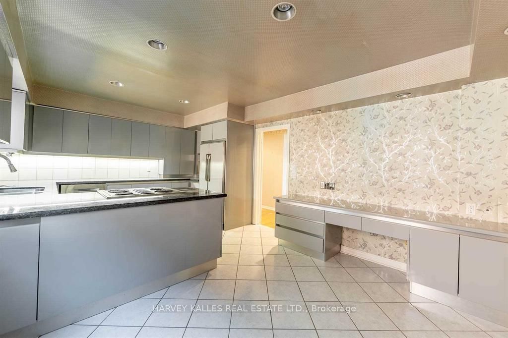550 Glencairn Avenue Main Property Photo 12