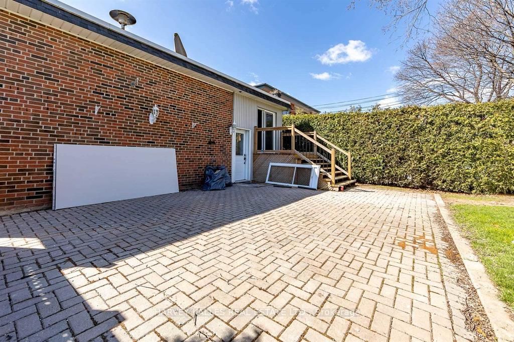 550 Glencairn Avenue Main Property Photo 24