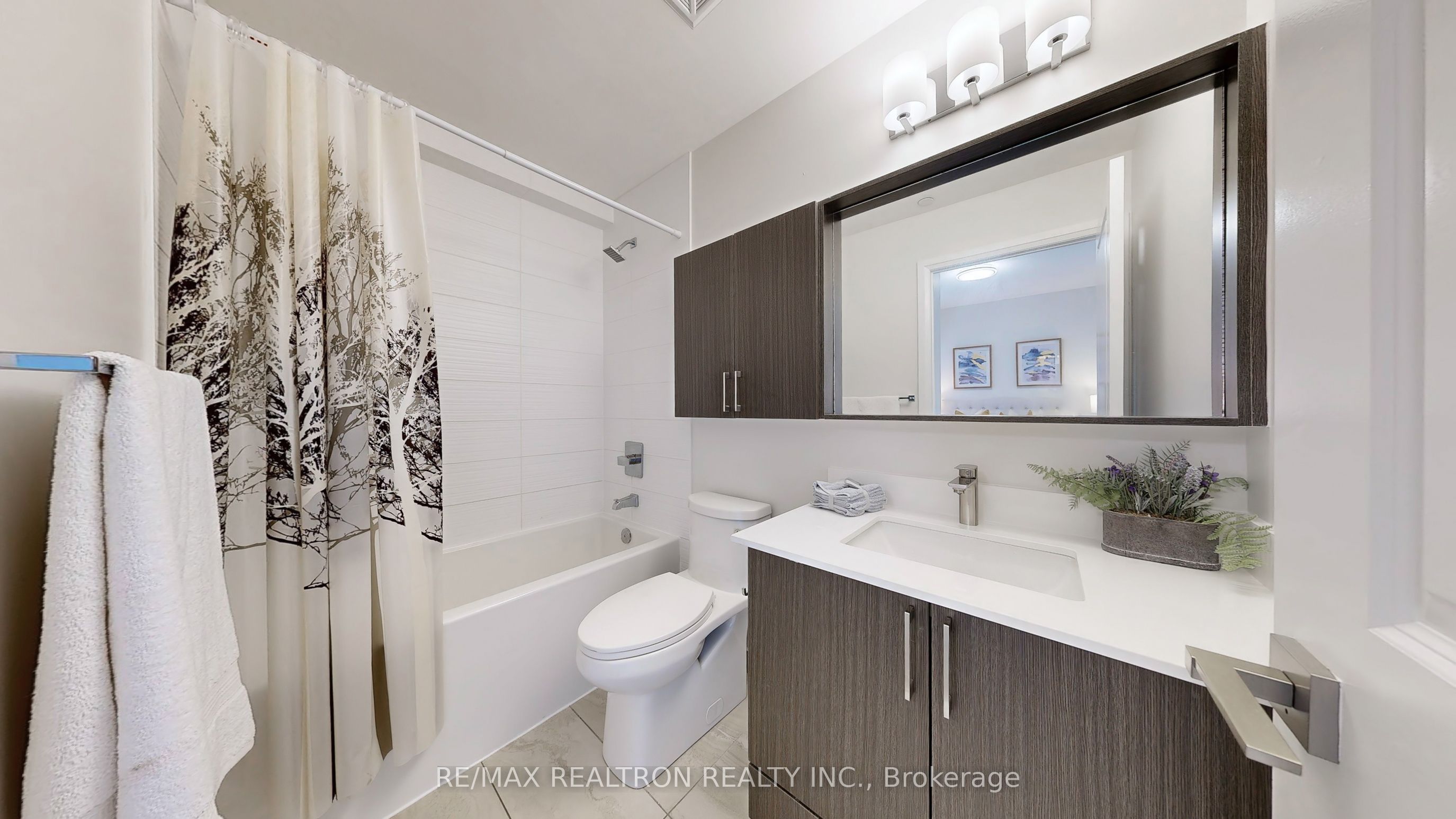 591 Sheppard Avenue E 923 Property Photo 21