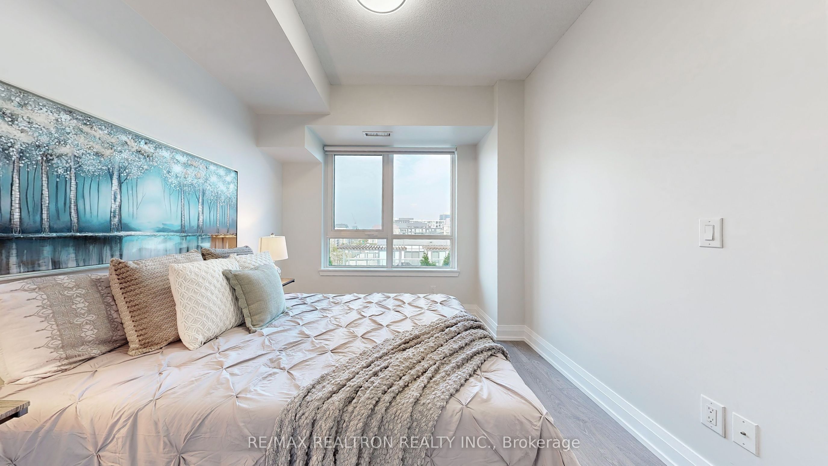 591 Sheppard Avenue E 923 Property Photo 23