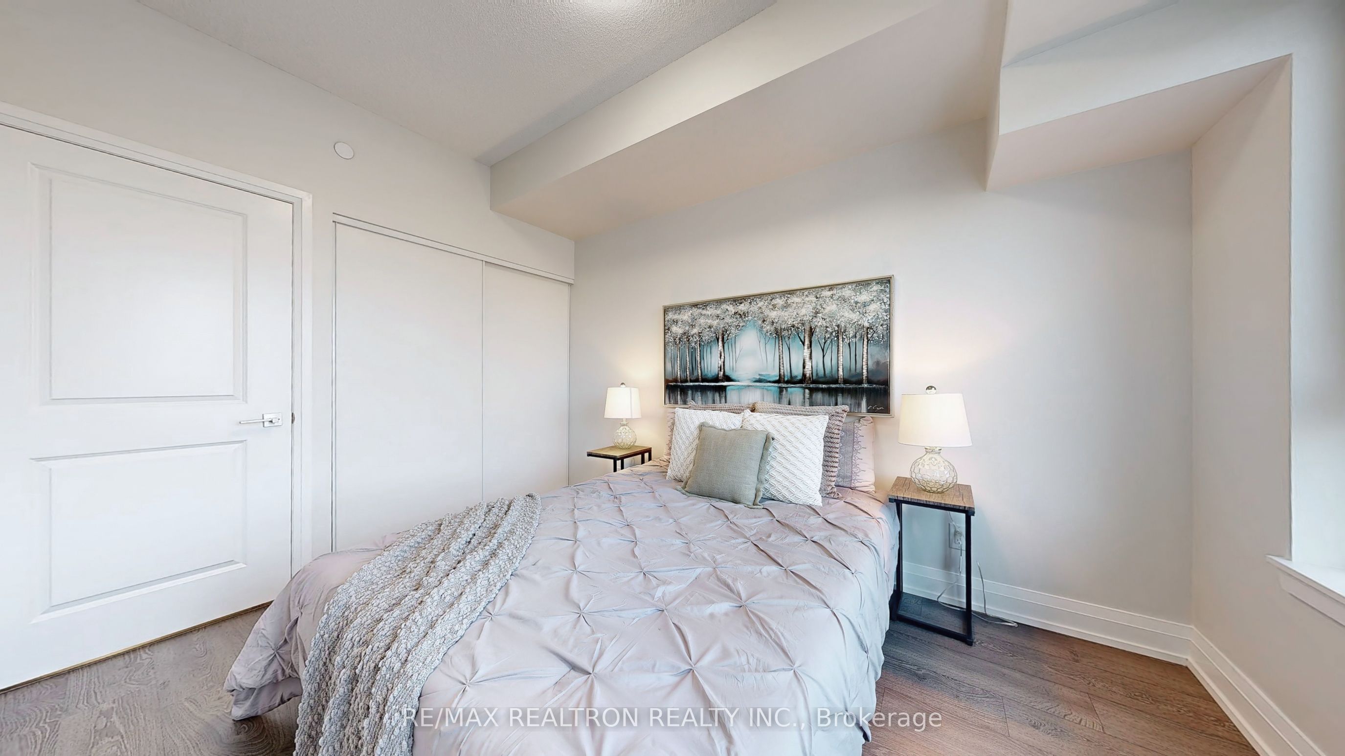 591 Sheppard Avenue E 923 Property Photo 24