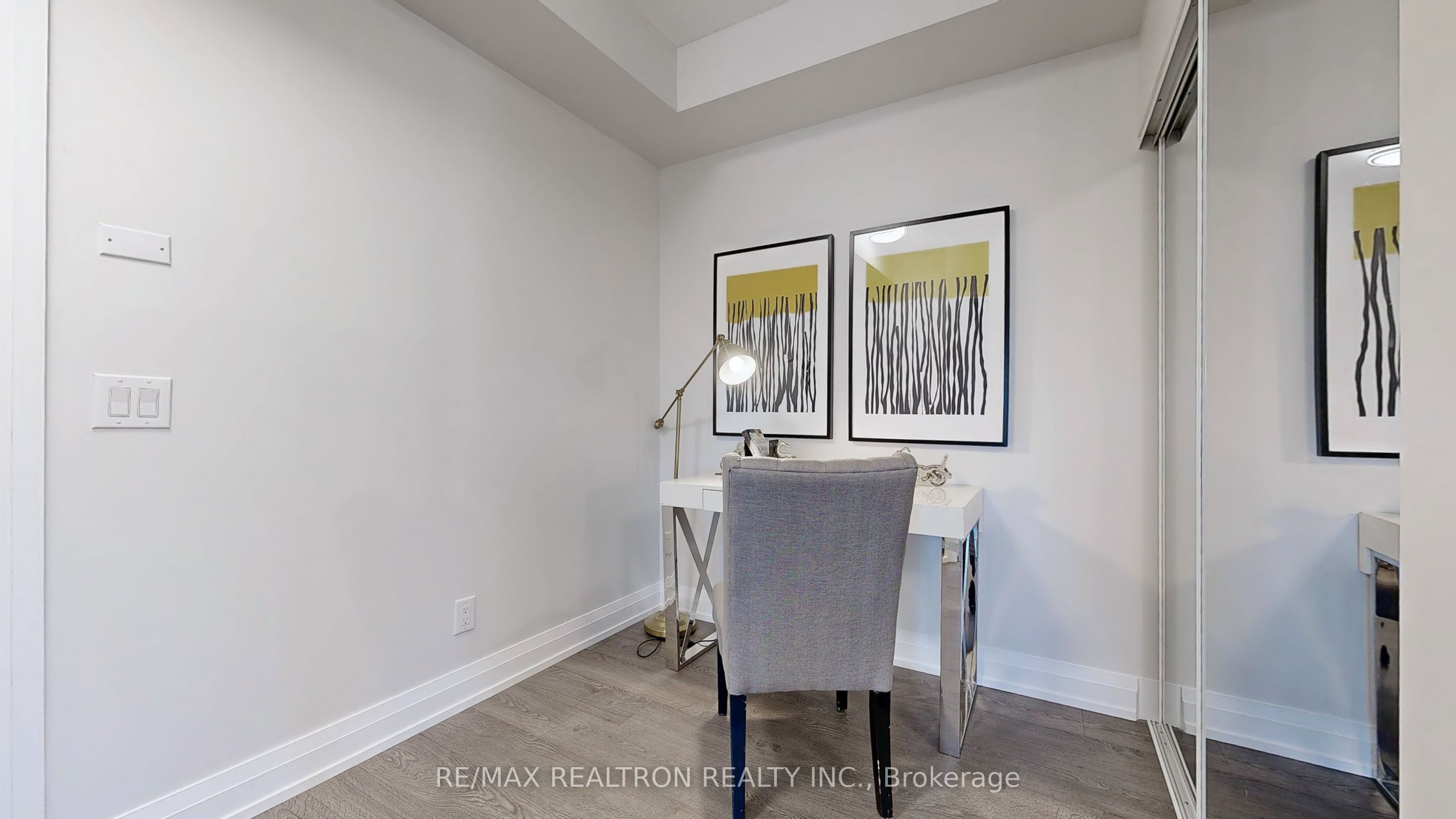 591 Sheppard Avenue E 923 Property Photo 26
