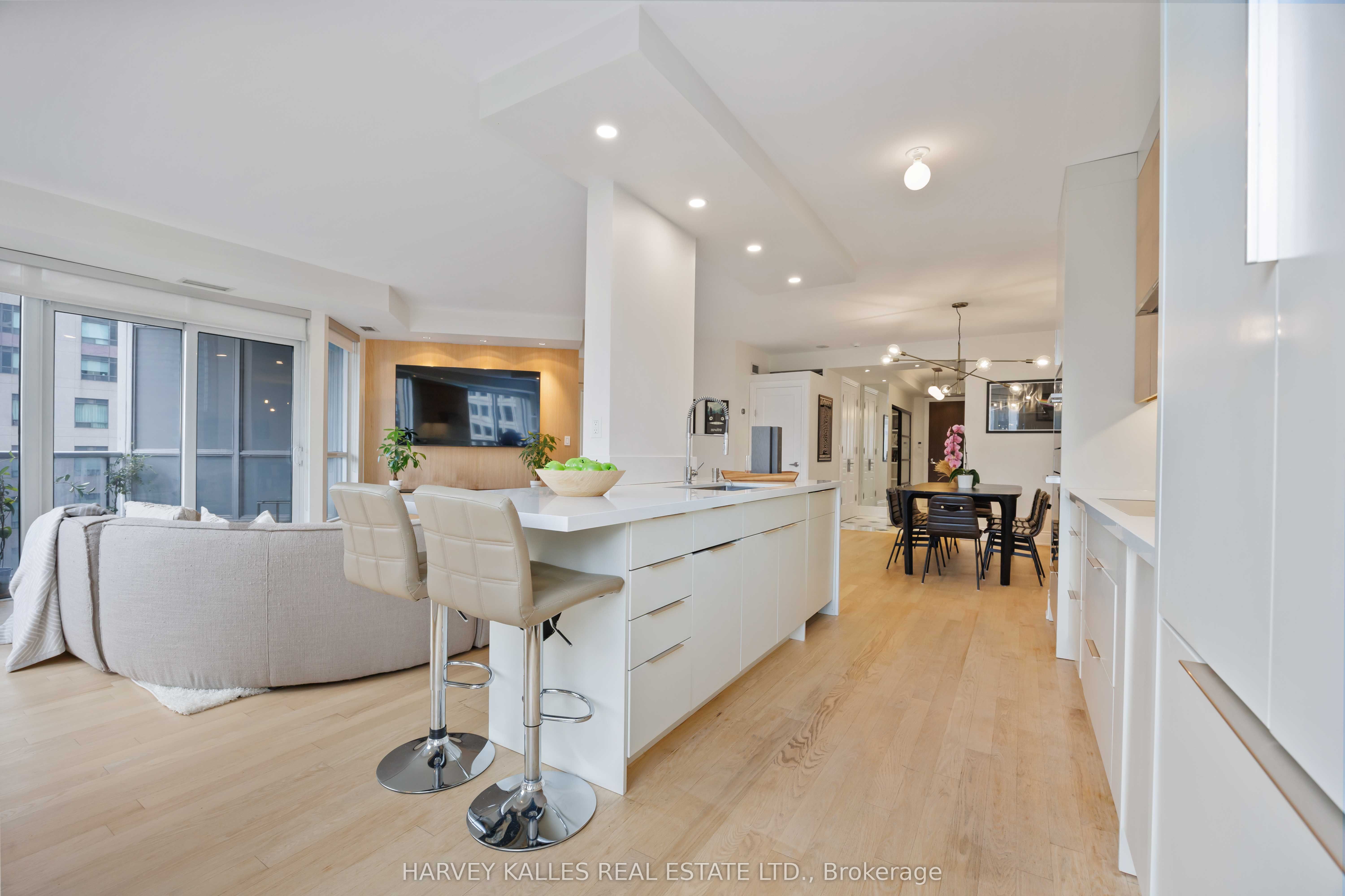10 Bellair Street 1403 Property Photo 24