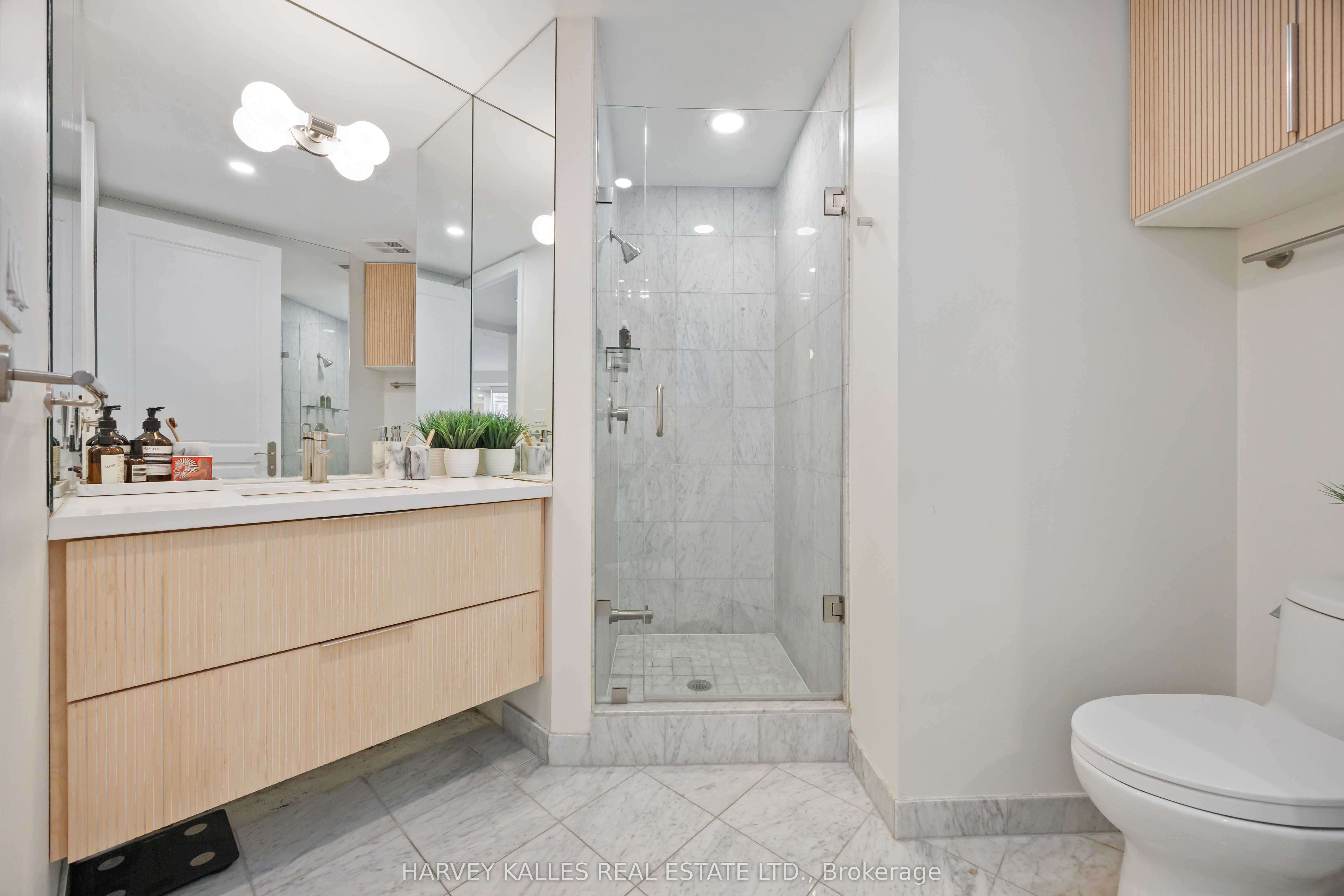 10 Bellair Street 1403 Property Photo 40