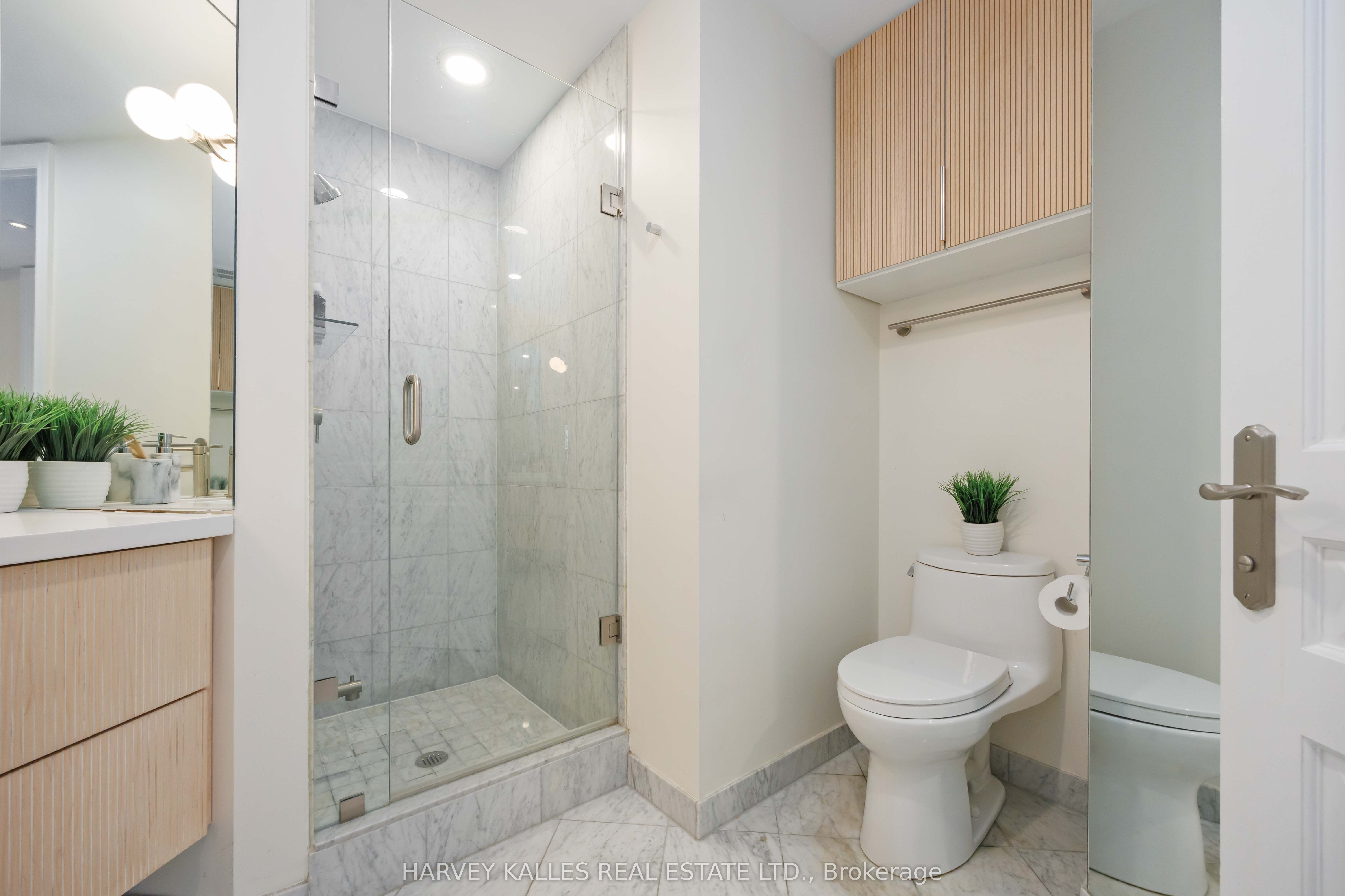10 Bellair Street 1403 Property Photo 41