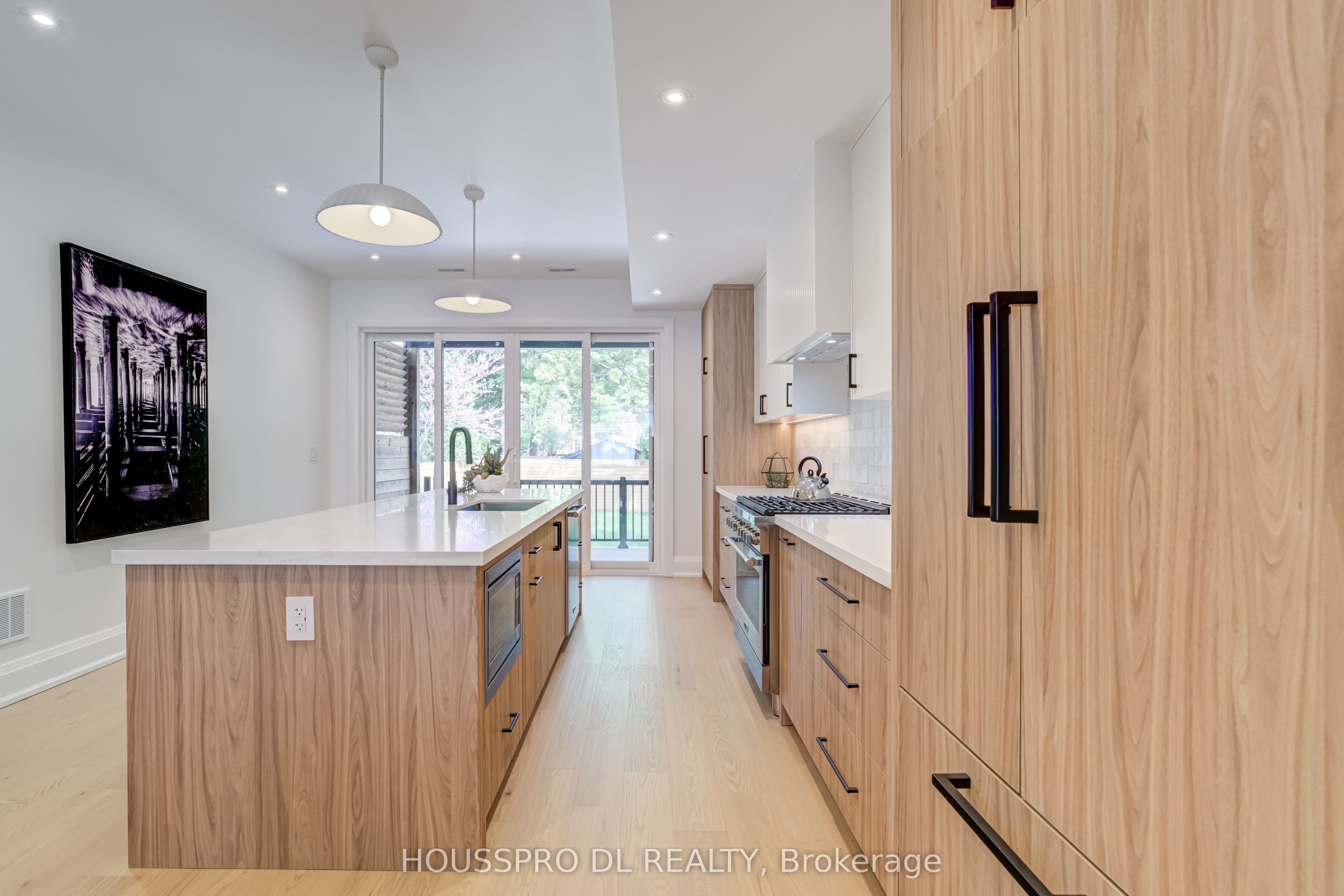718 Hillsdale Avenue E Property Photo 14