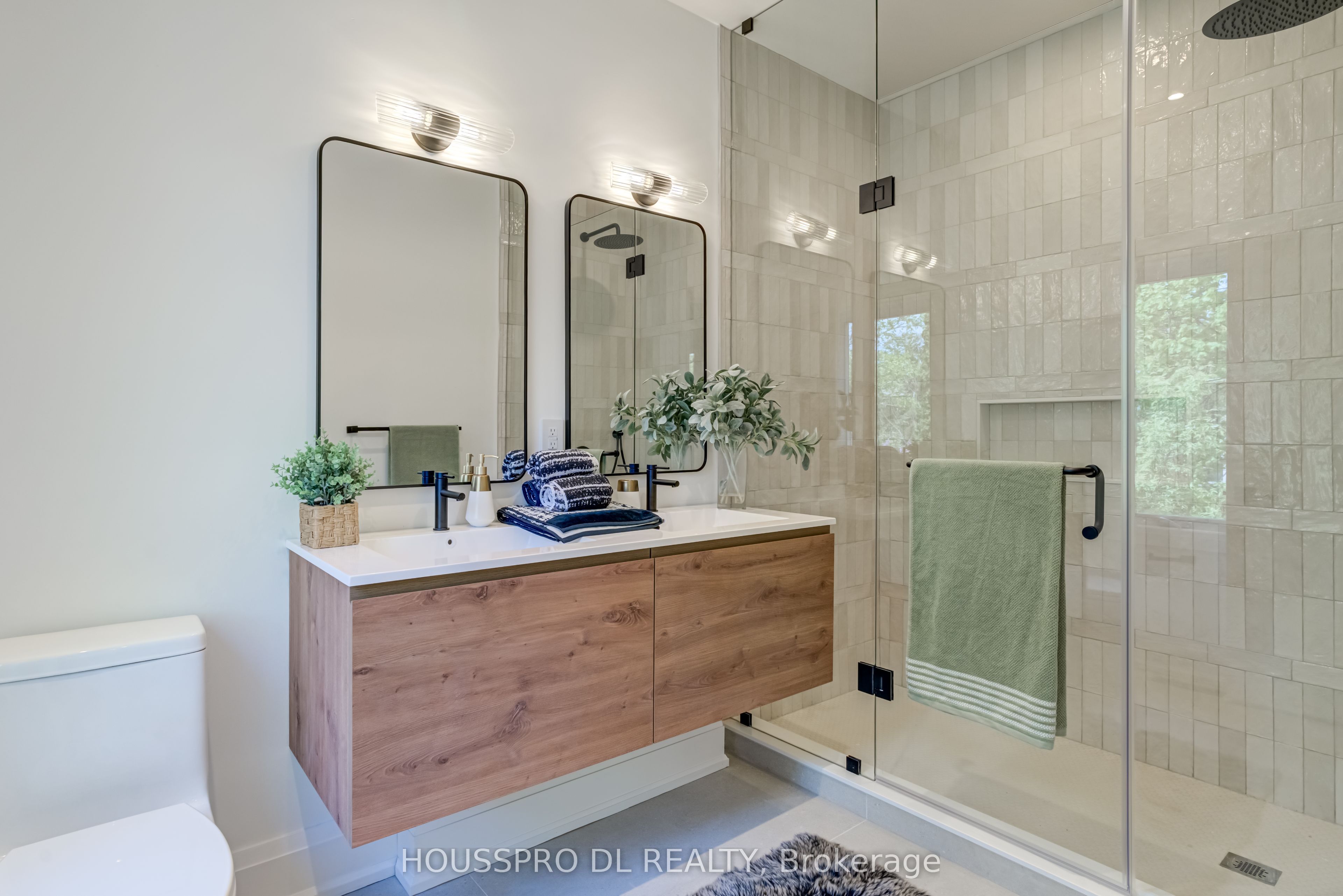 718 Hillsdale Avenue E Property Photo 23