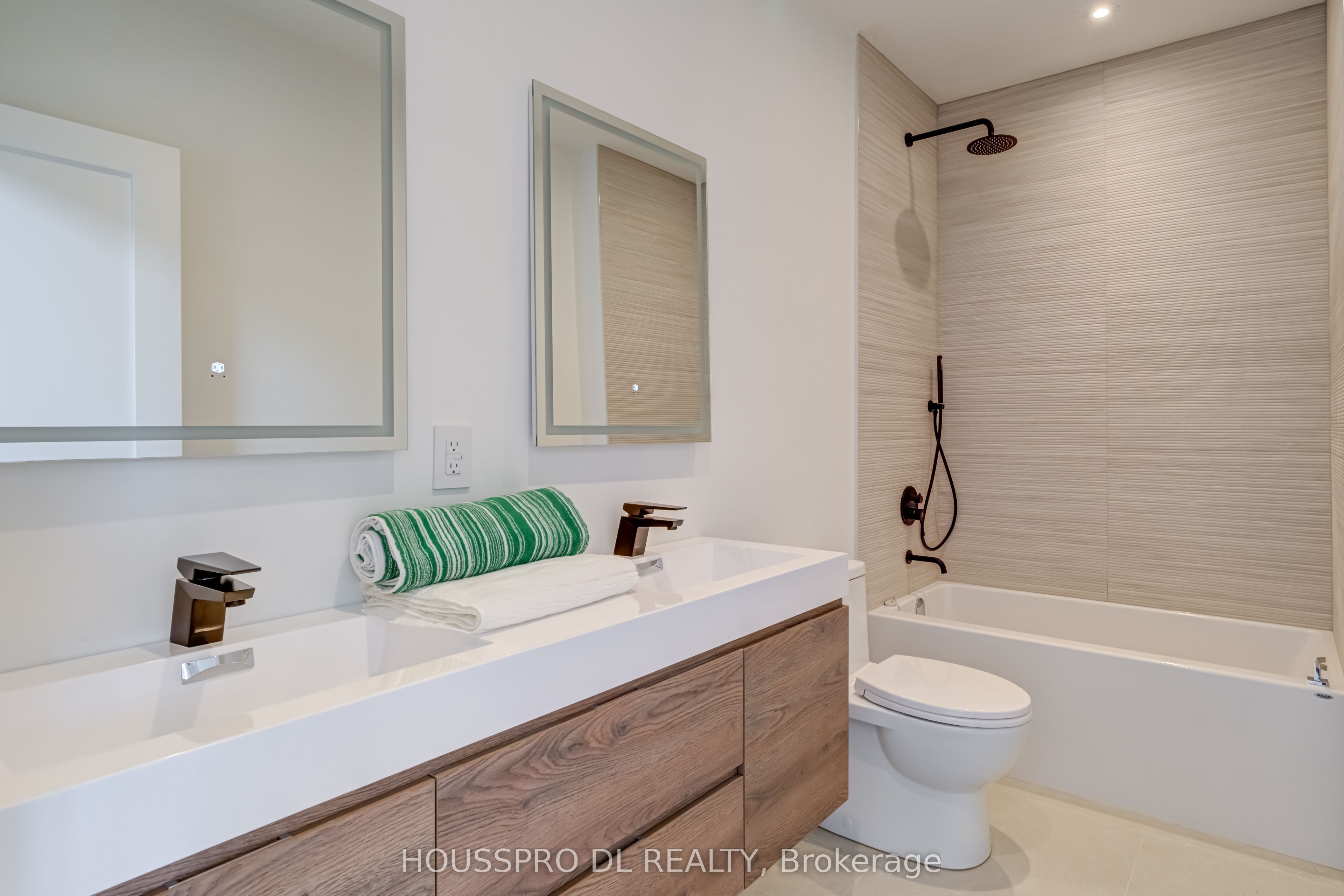 718 Hillsdale Avenue E Property Photo 30