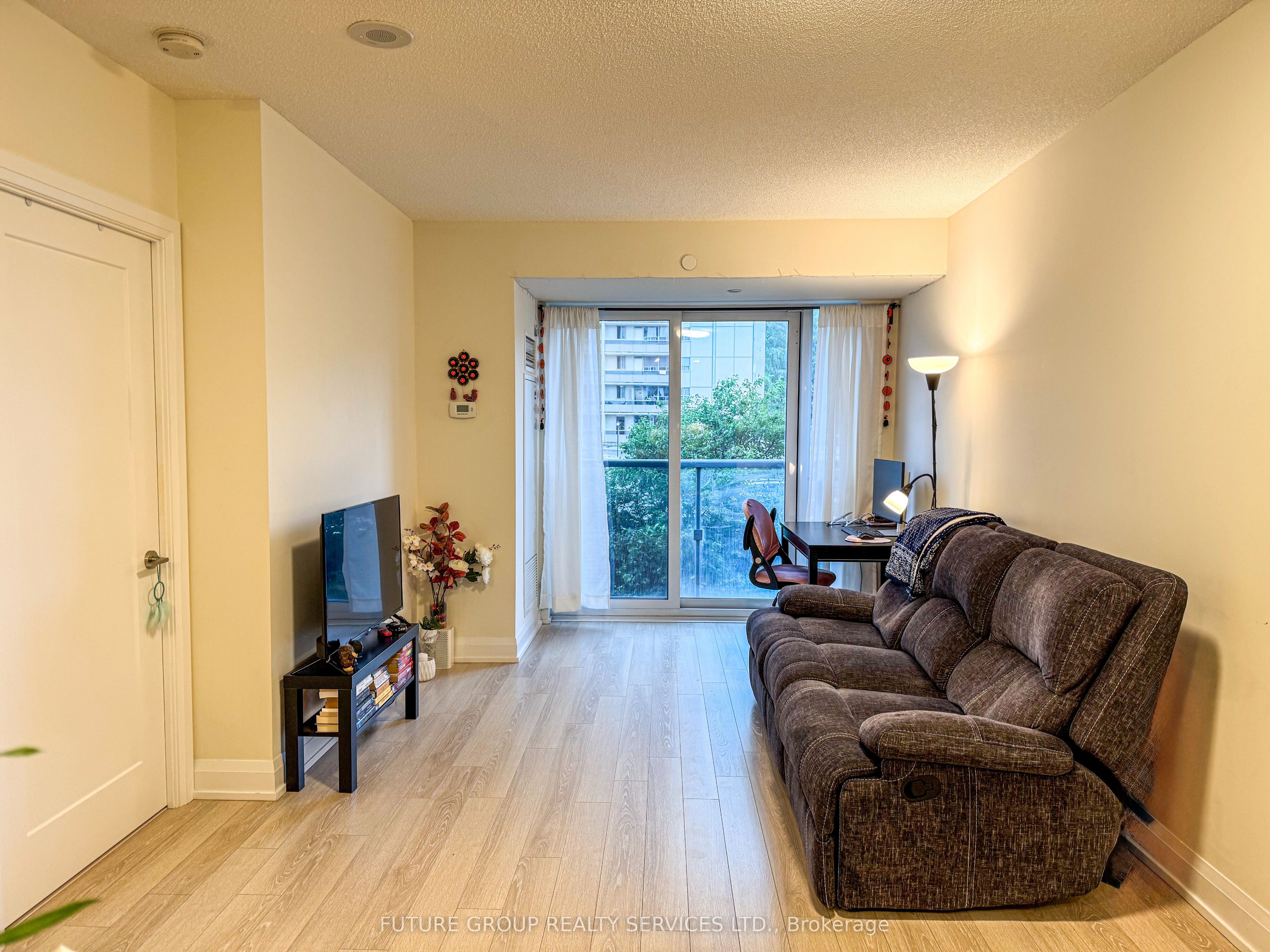 18 Graydon Hall Drive 306 Property Photo 2