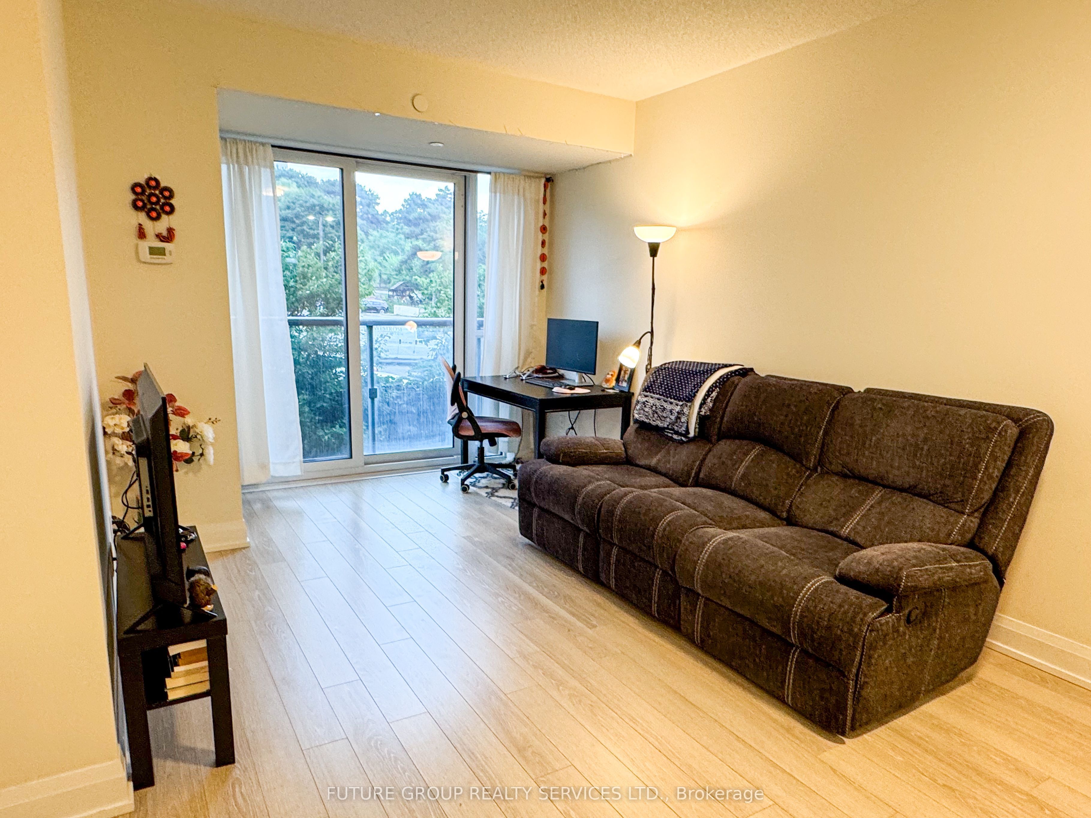 18 Graydon Hall Drive 306 Property Photo 4