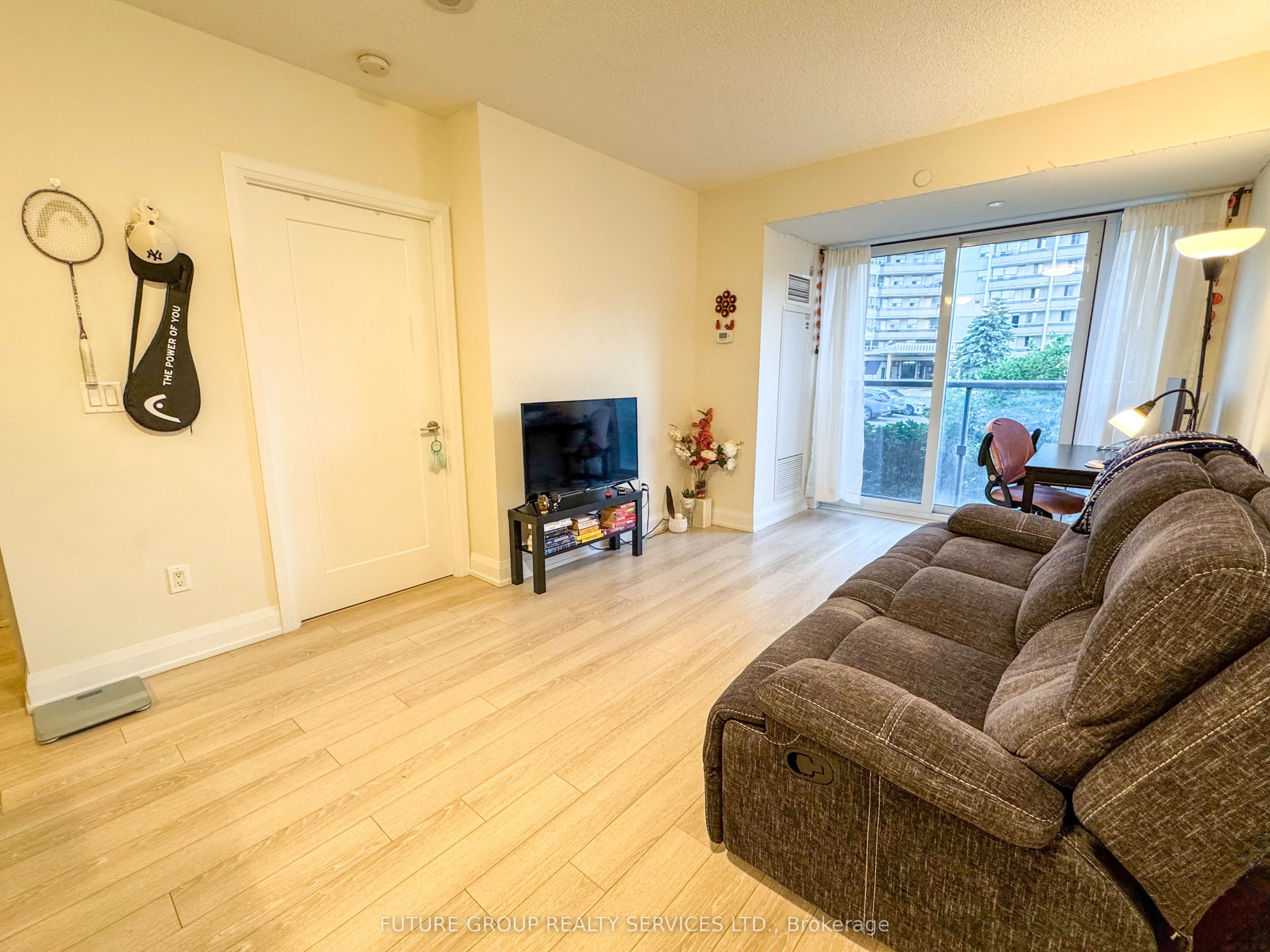 18 Graydon Hall Drive 306 Property Photo 5