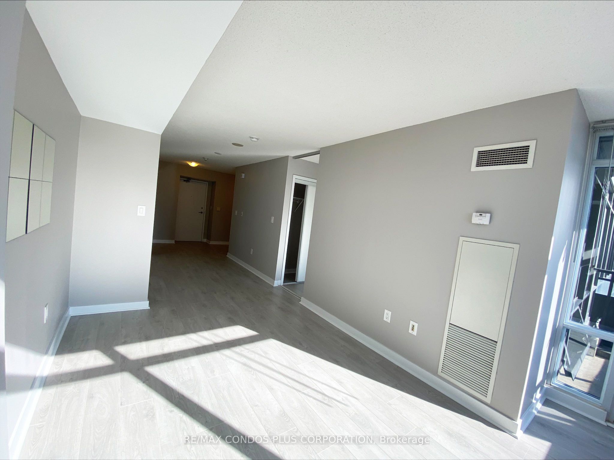 25 Telegram Mews 2110 Property Photo 7