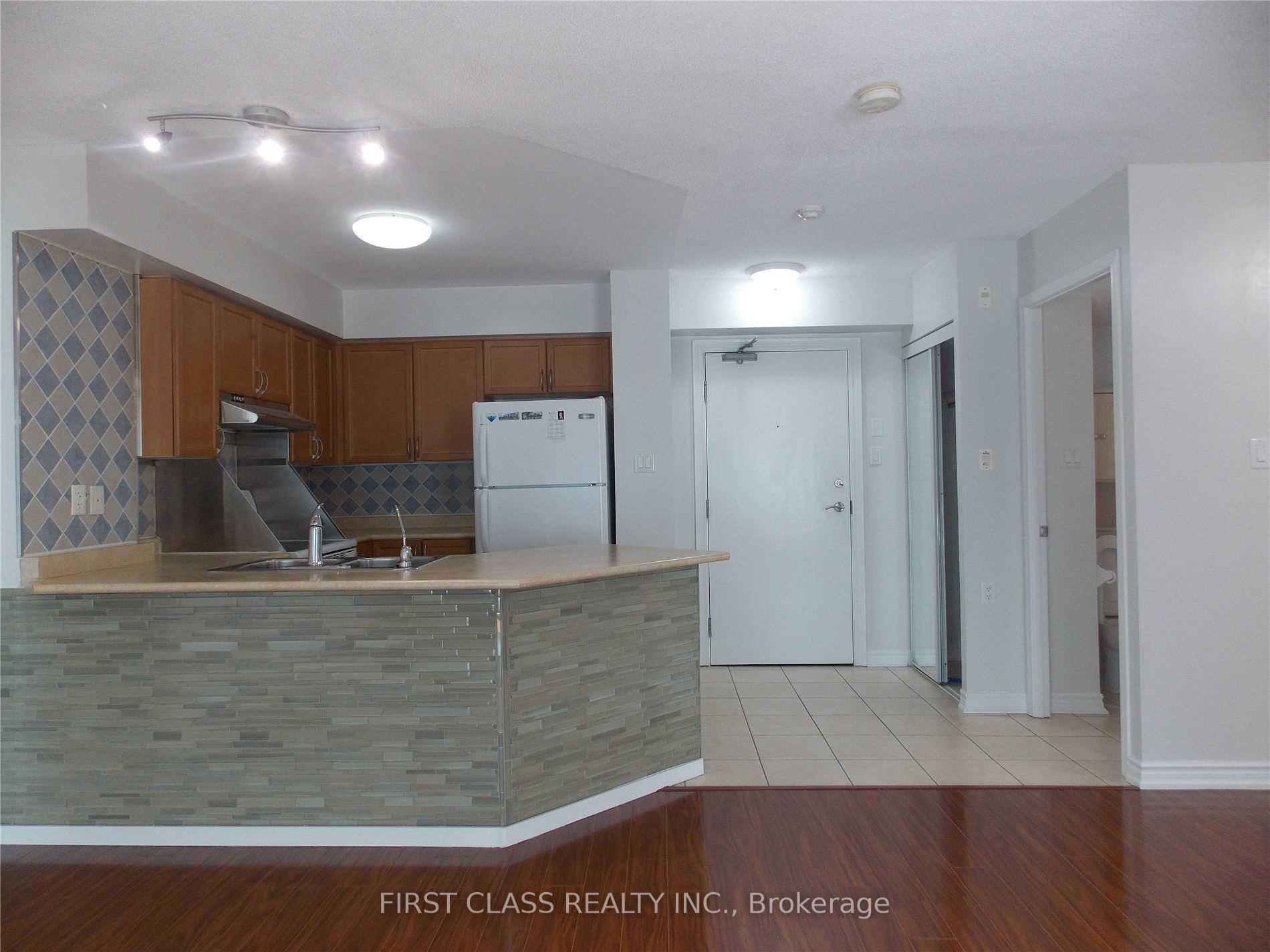 920 Sheppard Avenue W 308 Property Photo 4