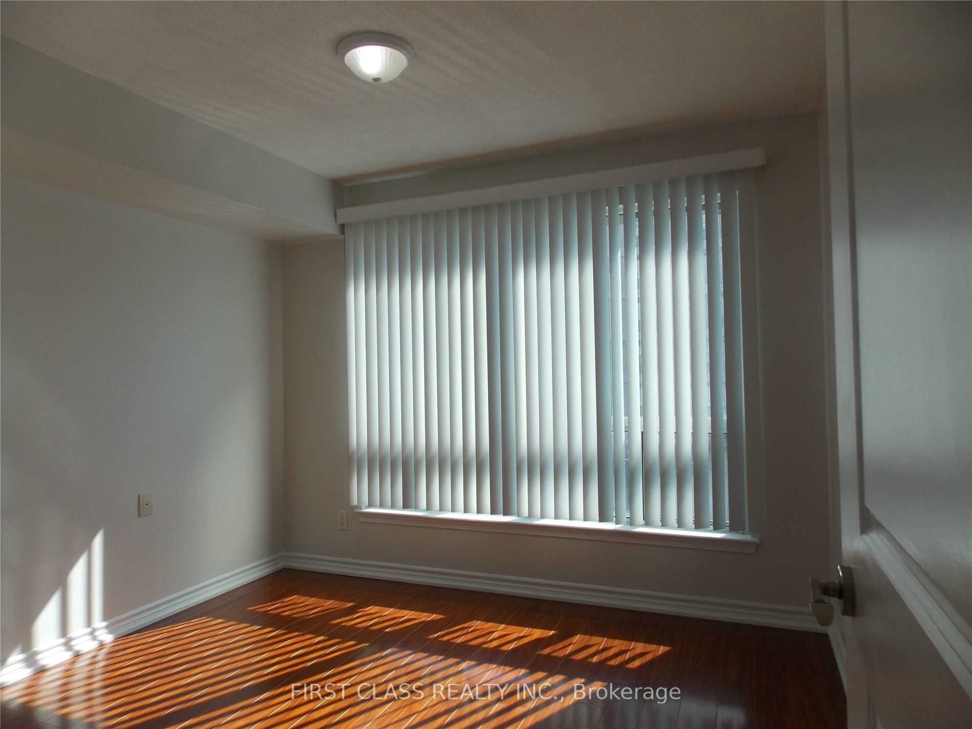 920 Sheppard Avenue W 308 Property Photo 8