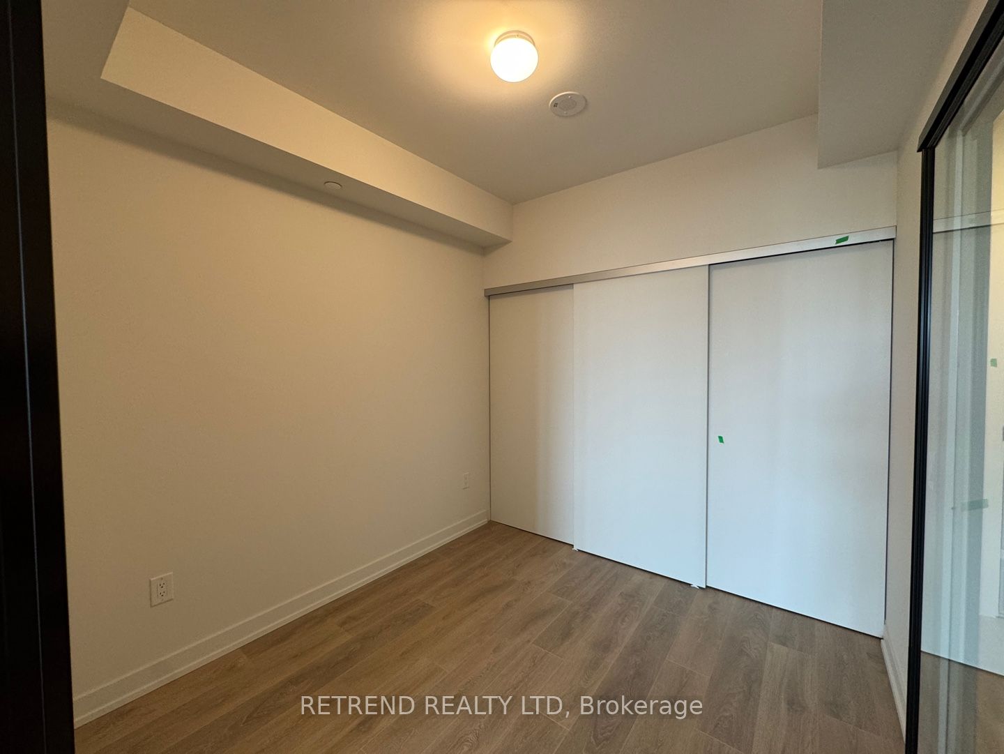 181 Sterling Road 1112 Property Photo 12