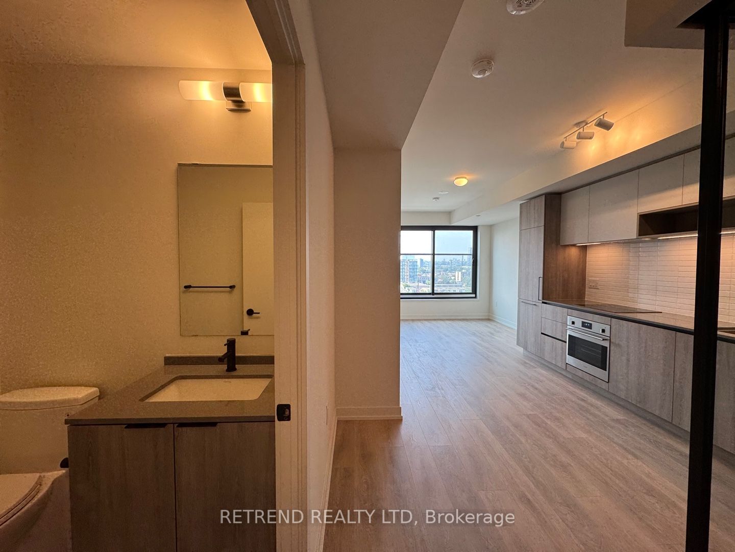 181 Sterling Road 1112 Property Photo 17