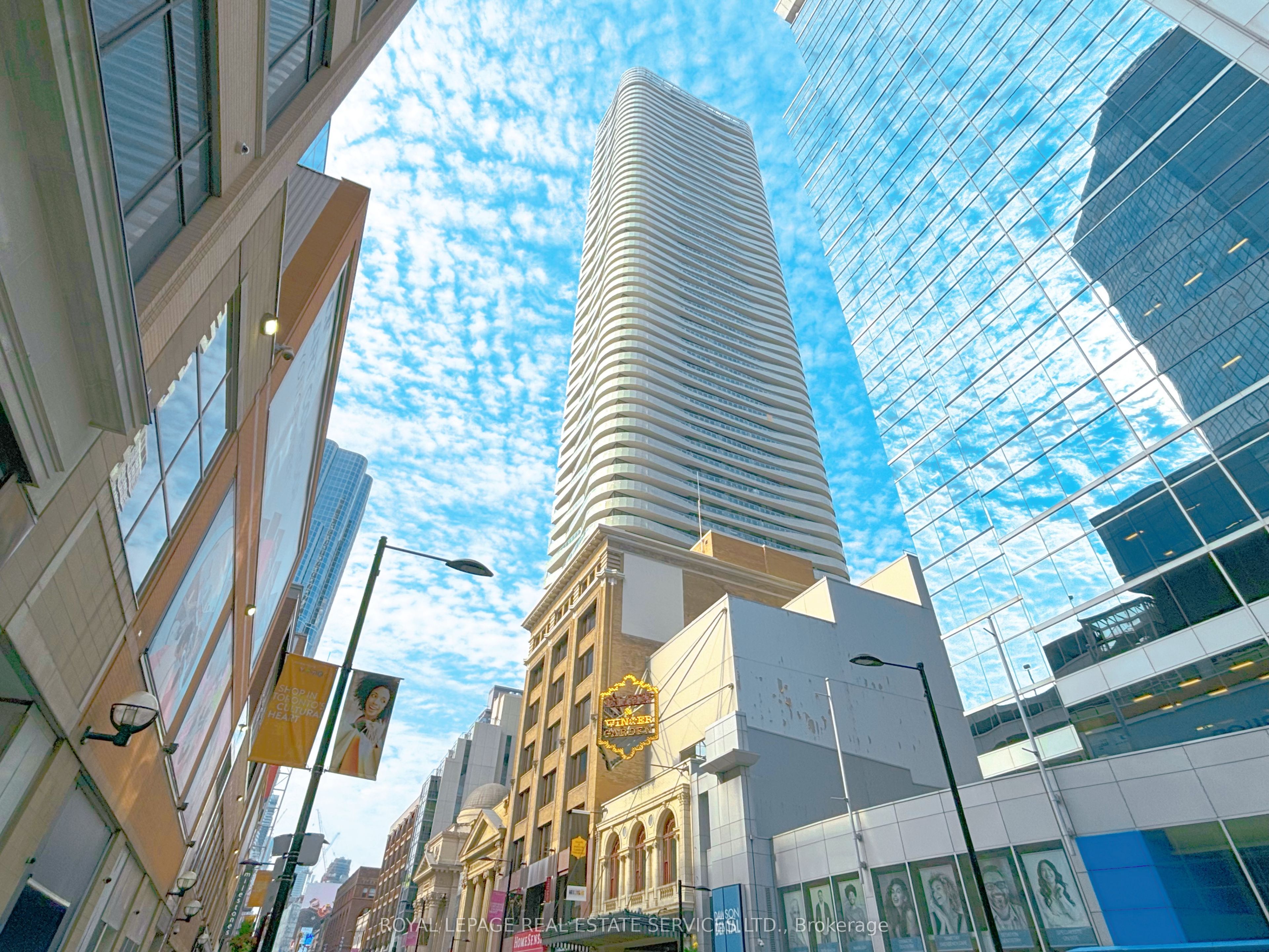 197 Yonge Street 2214 Property Photo 9
