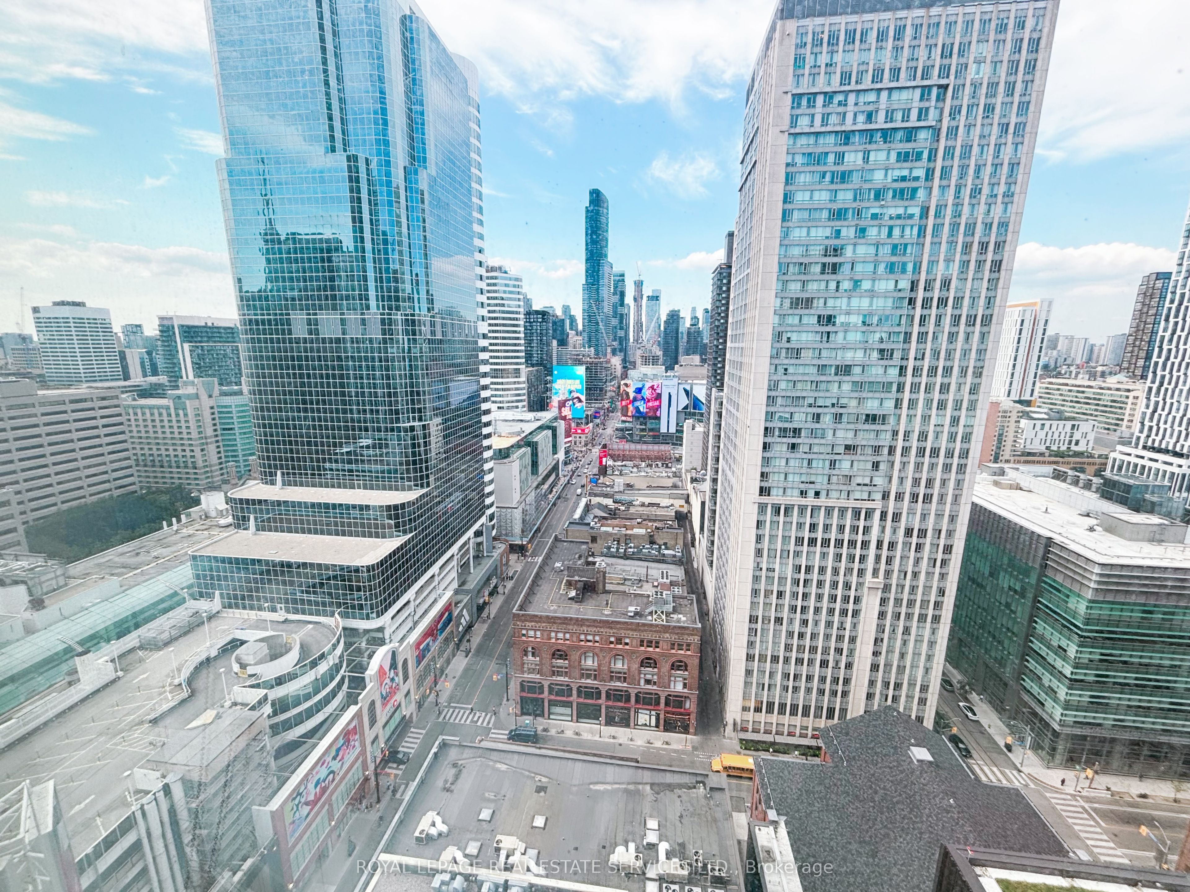 197 Yonge Street 2214 Property Photo 10