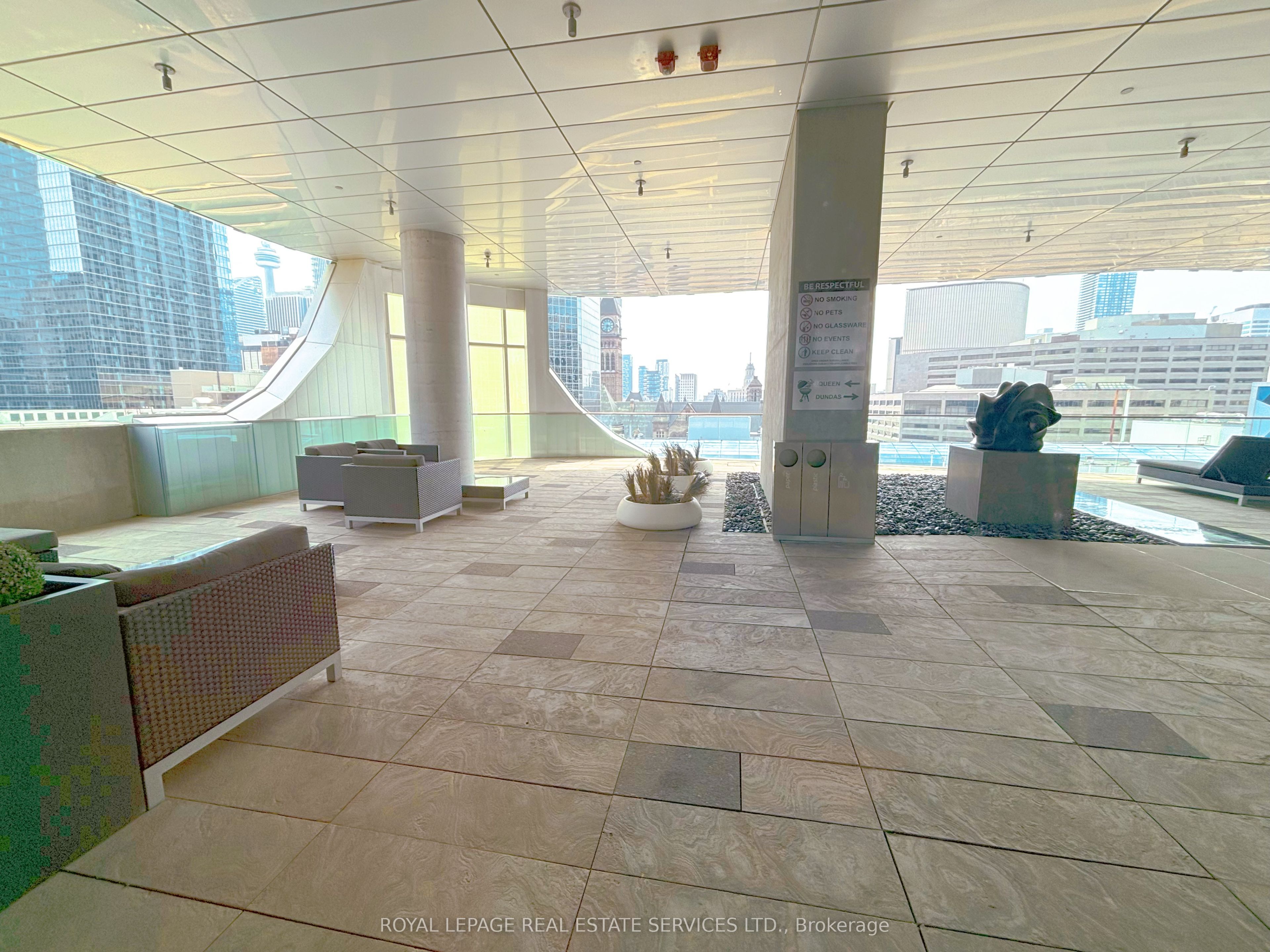 197 Yonge Street 2214 Property Photo 18