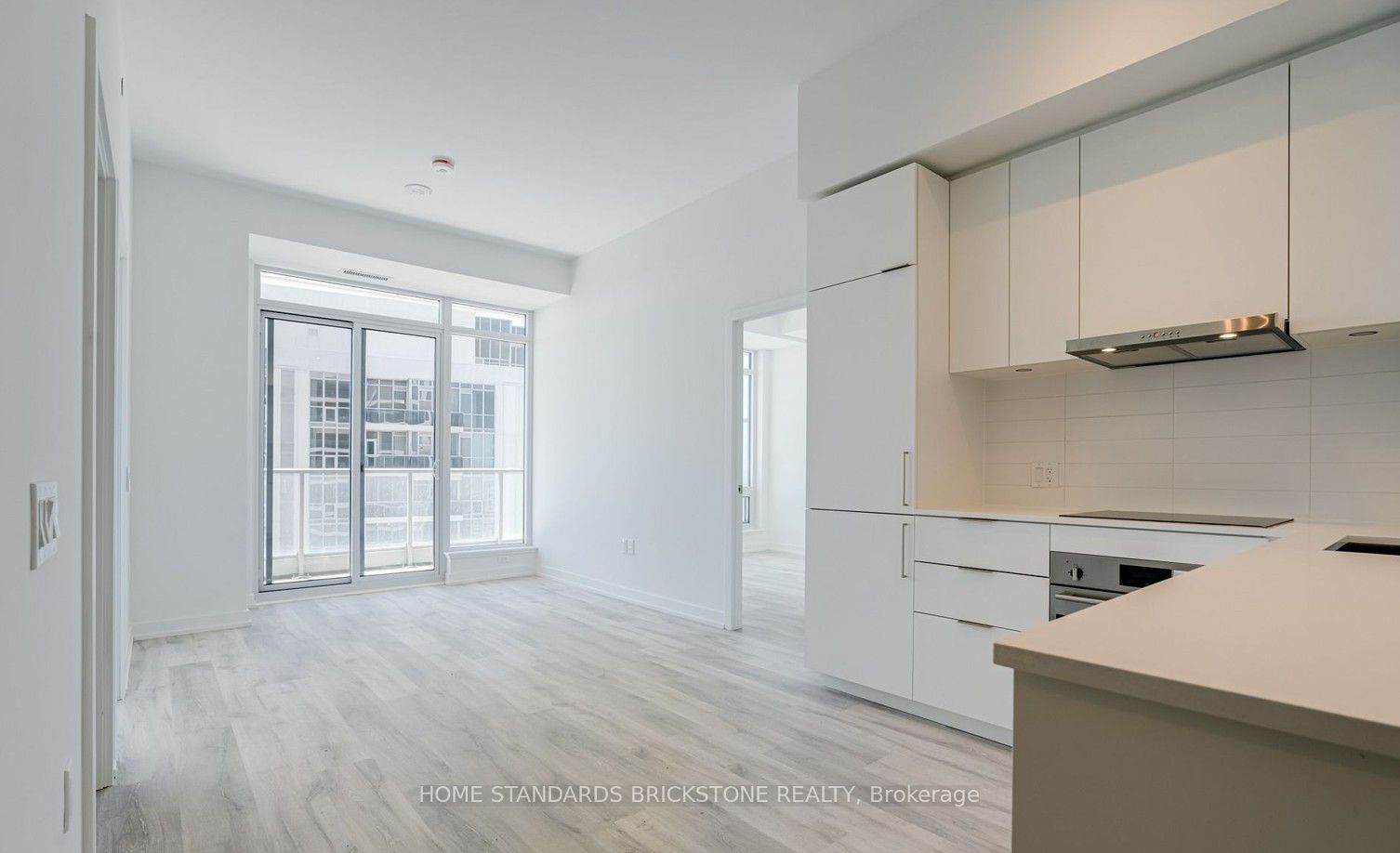 8 Olympic Gdn S Drive 1011 Property Photo 5