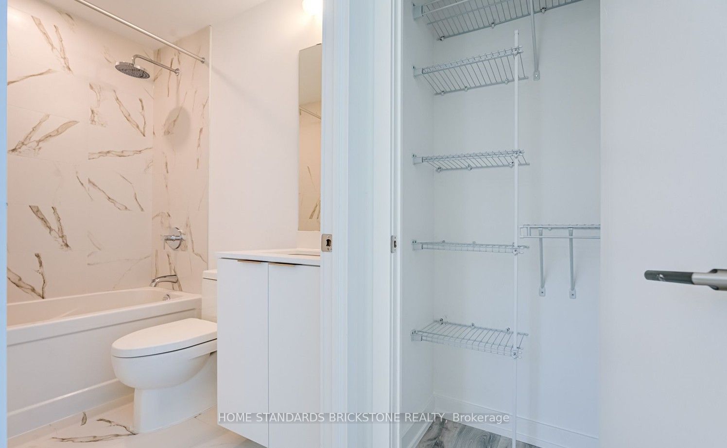 8 Olympic Gdn S Drive 1011 Property Photo 14