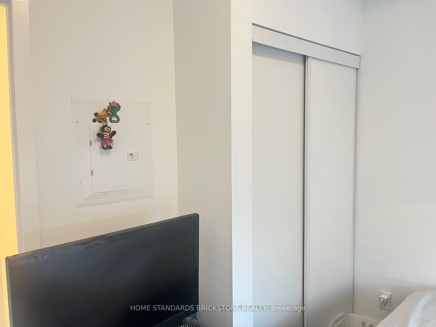 8 Olympic Gdn S Drive 1011 Property Photo 18