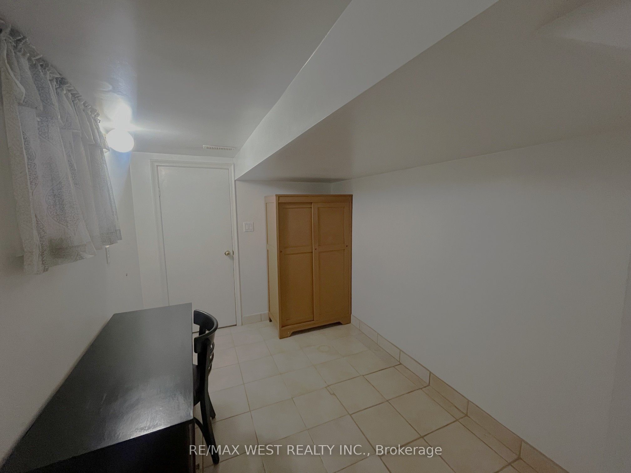 707 Shaw Street Basement Property Photo 9
