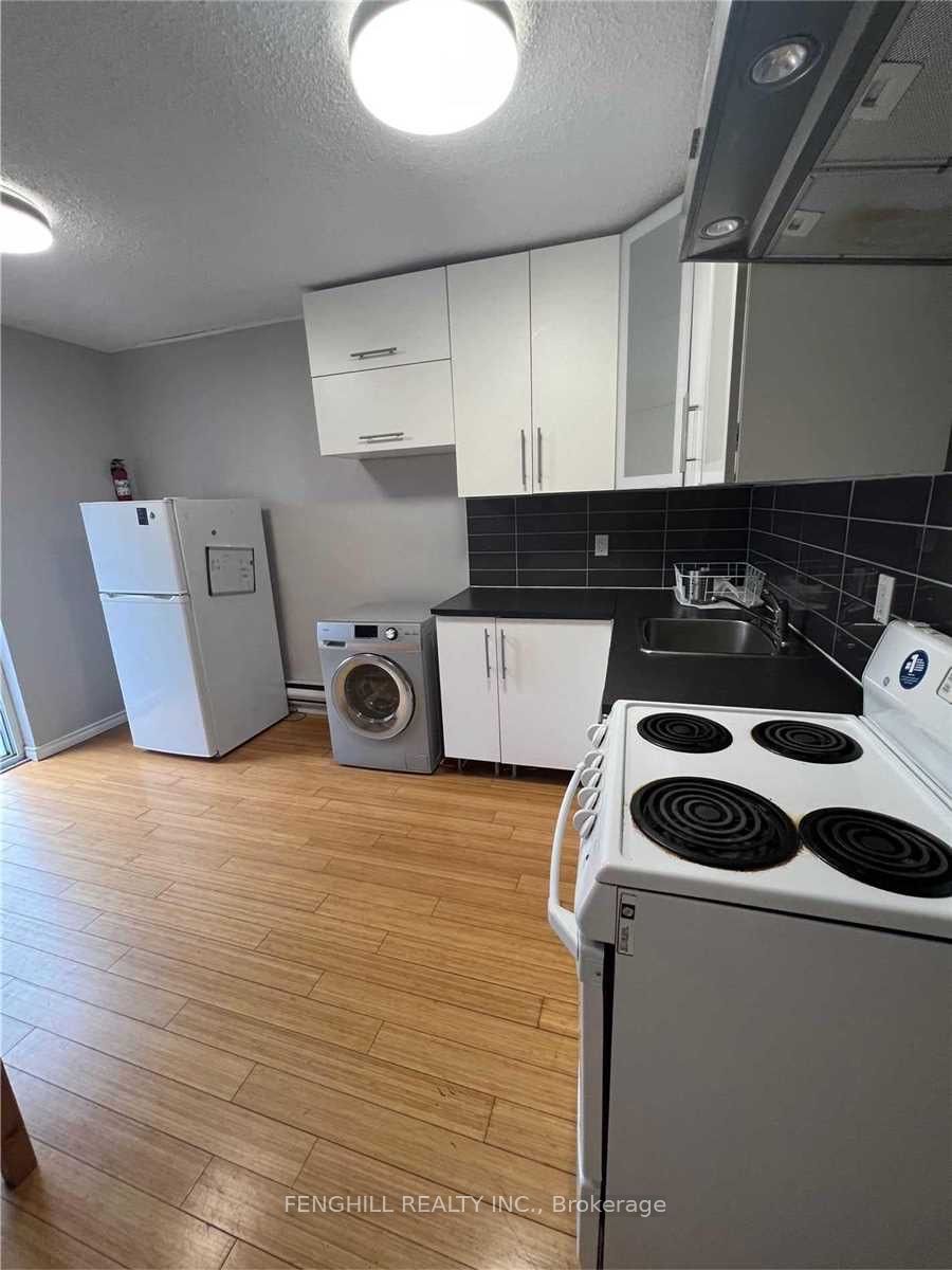 678 Bathurst Street 2 Property Photo 3