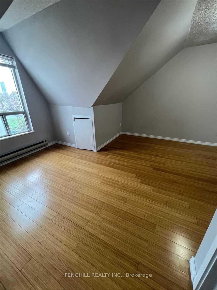 678 Bathurst Street 2 Property Photo 6