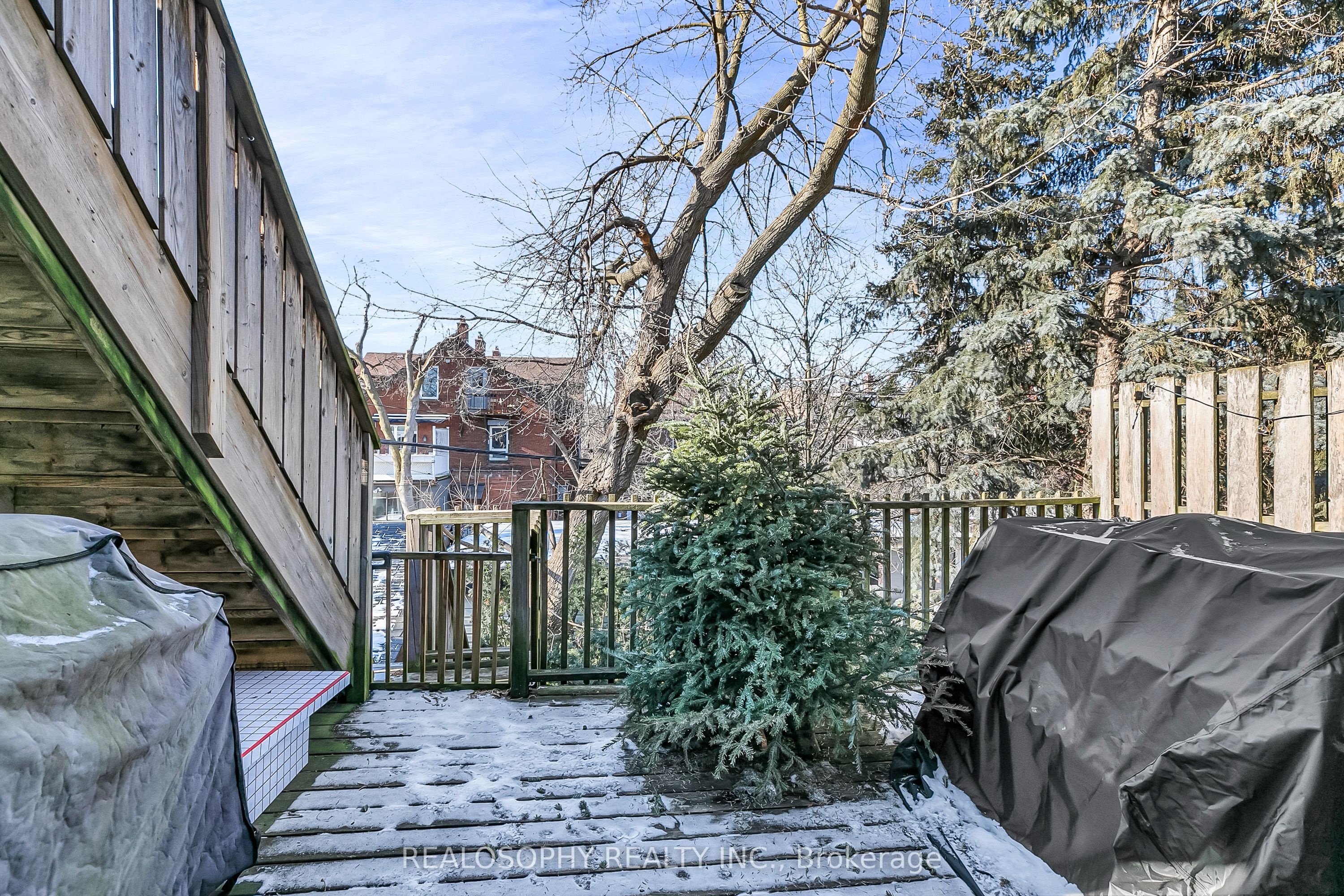626 Huron Street Property Photo 18