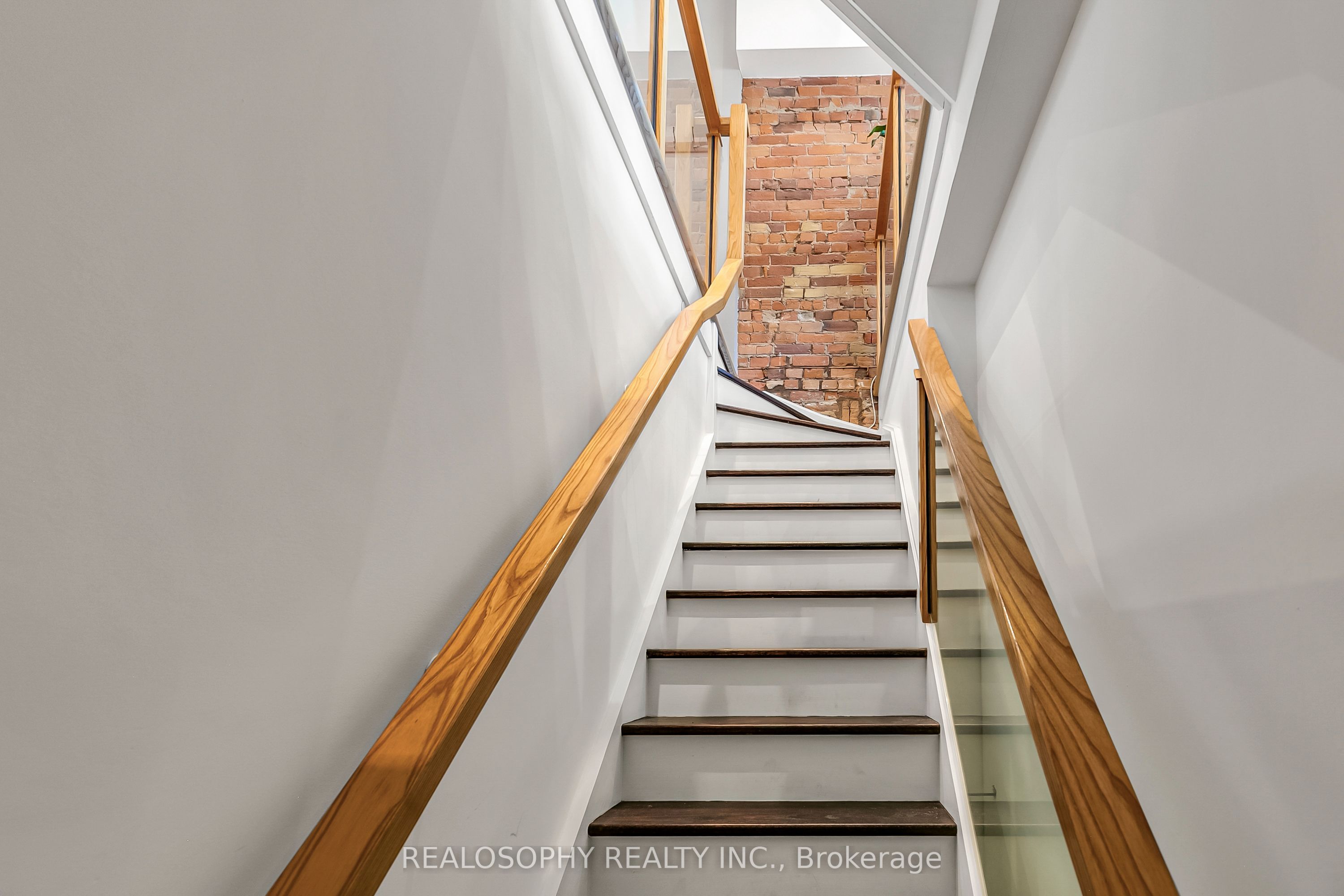 626 Huron Street Property Photo 19