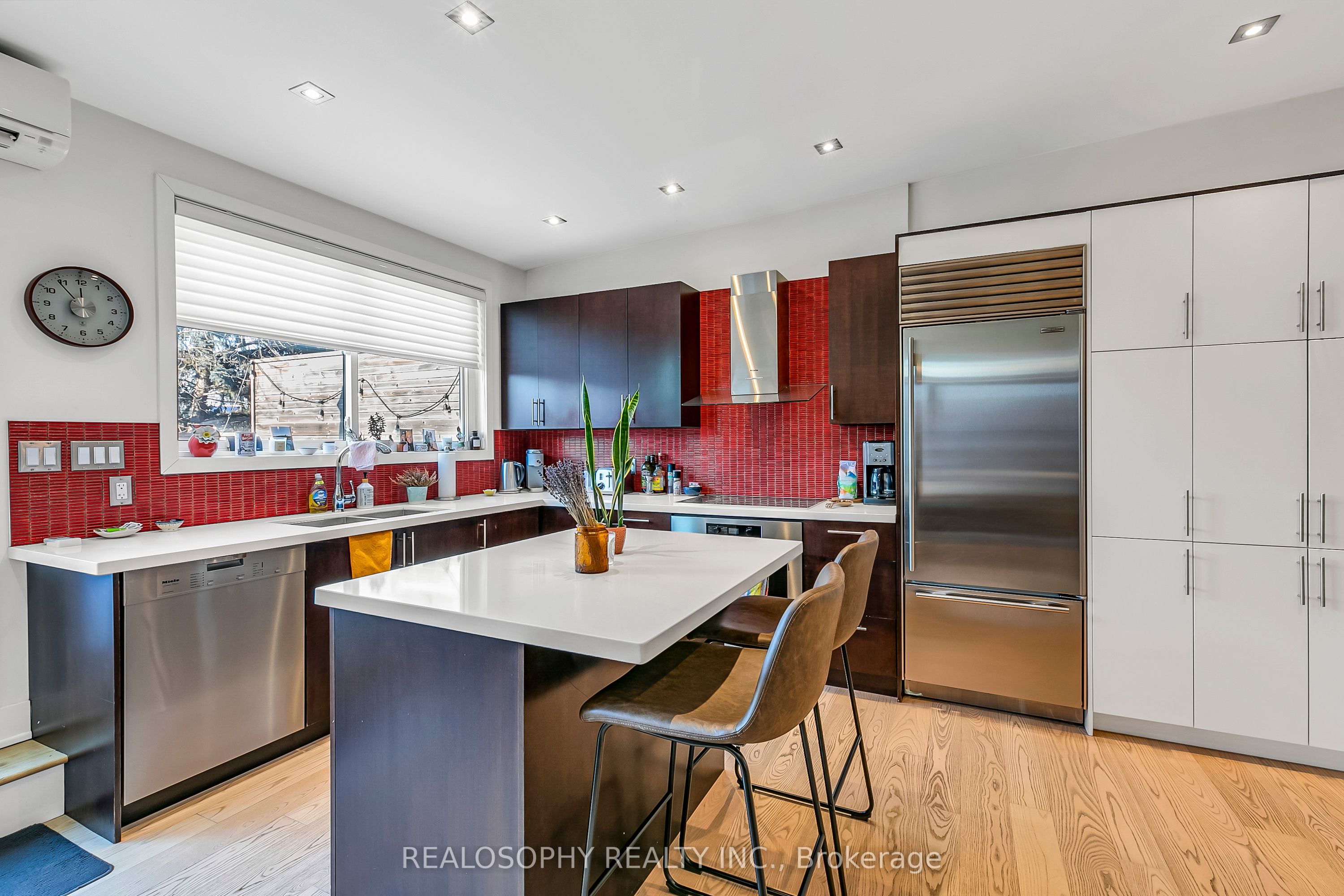 626 Huron Street Property Photo 21