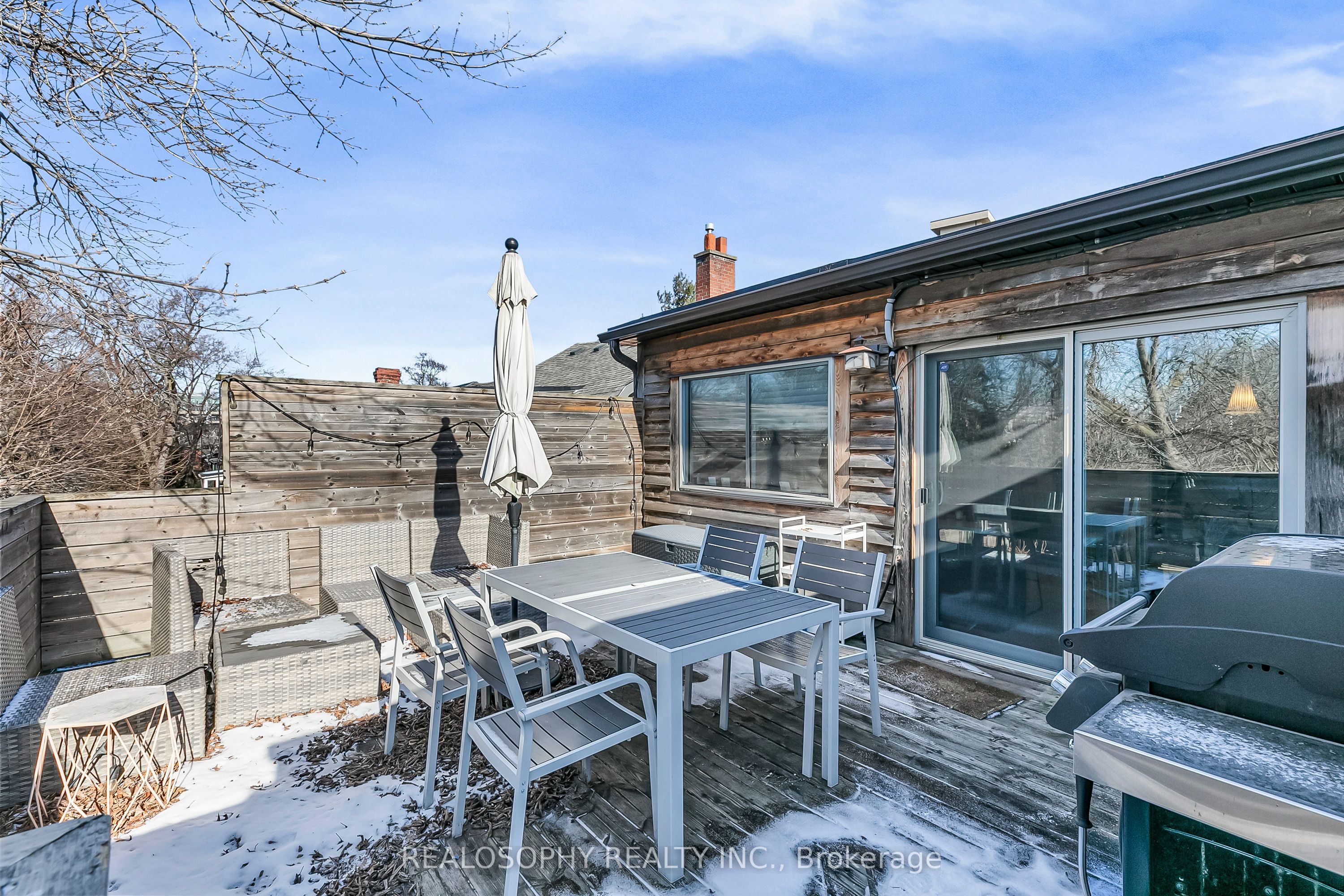 626 Huron Street Property Photo 28