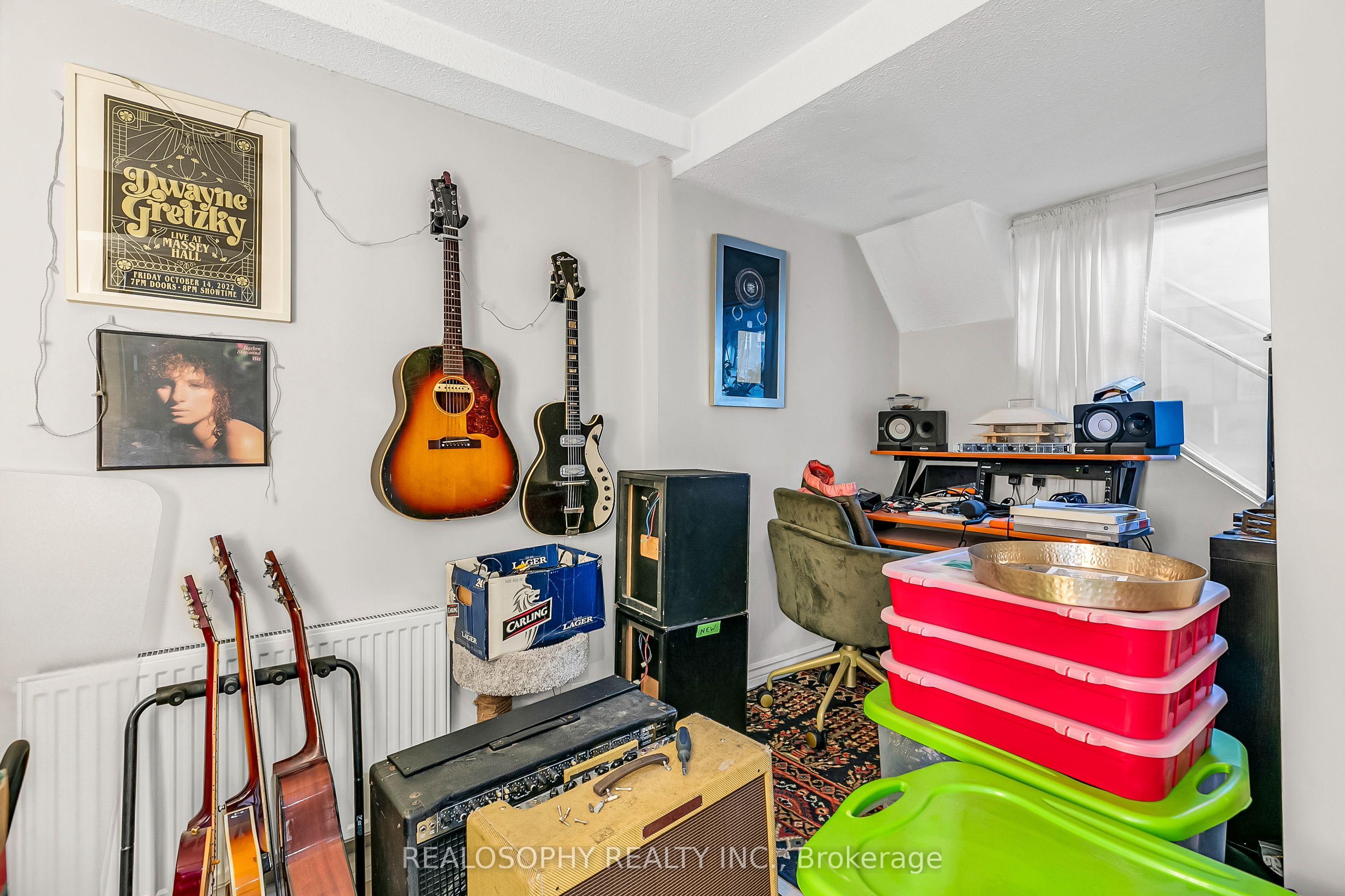 626 Huron Street Property Photo 35