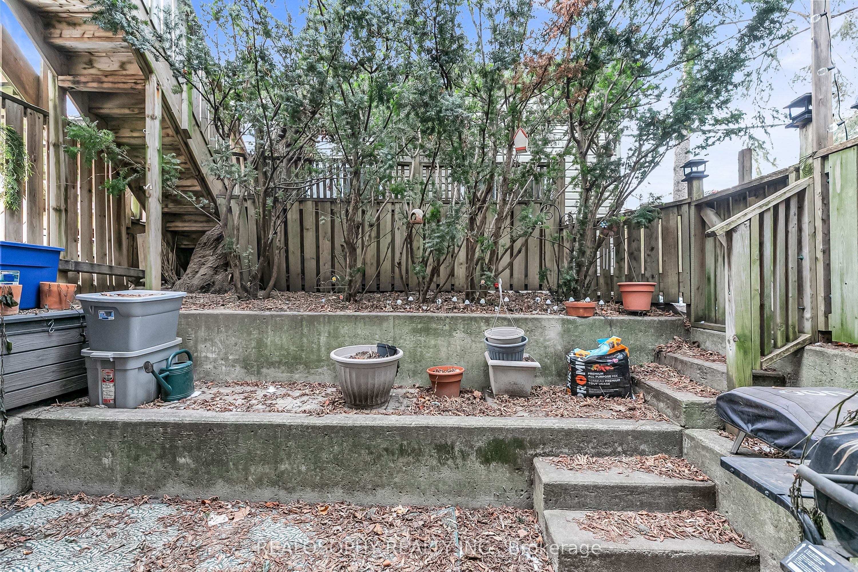 626 Huron Street Property Photo 38