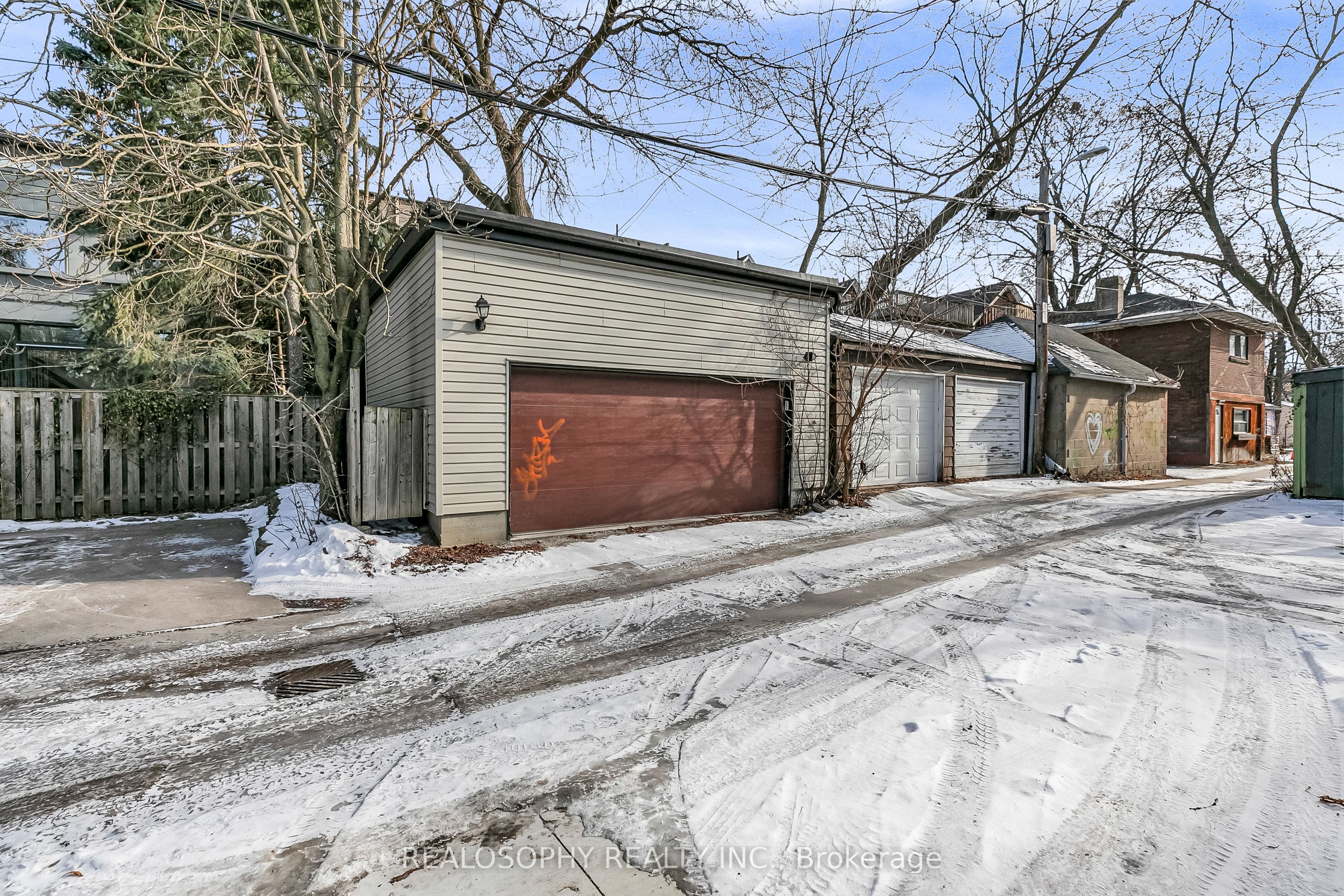 626 Huron Street Property Photo 40