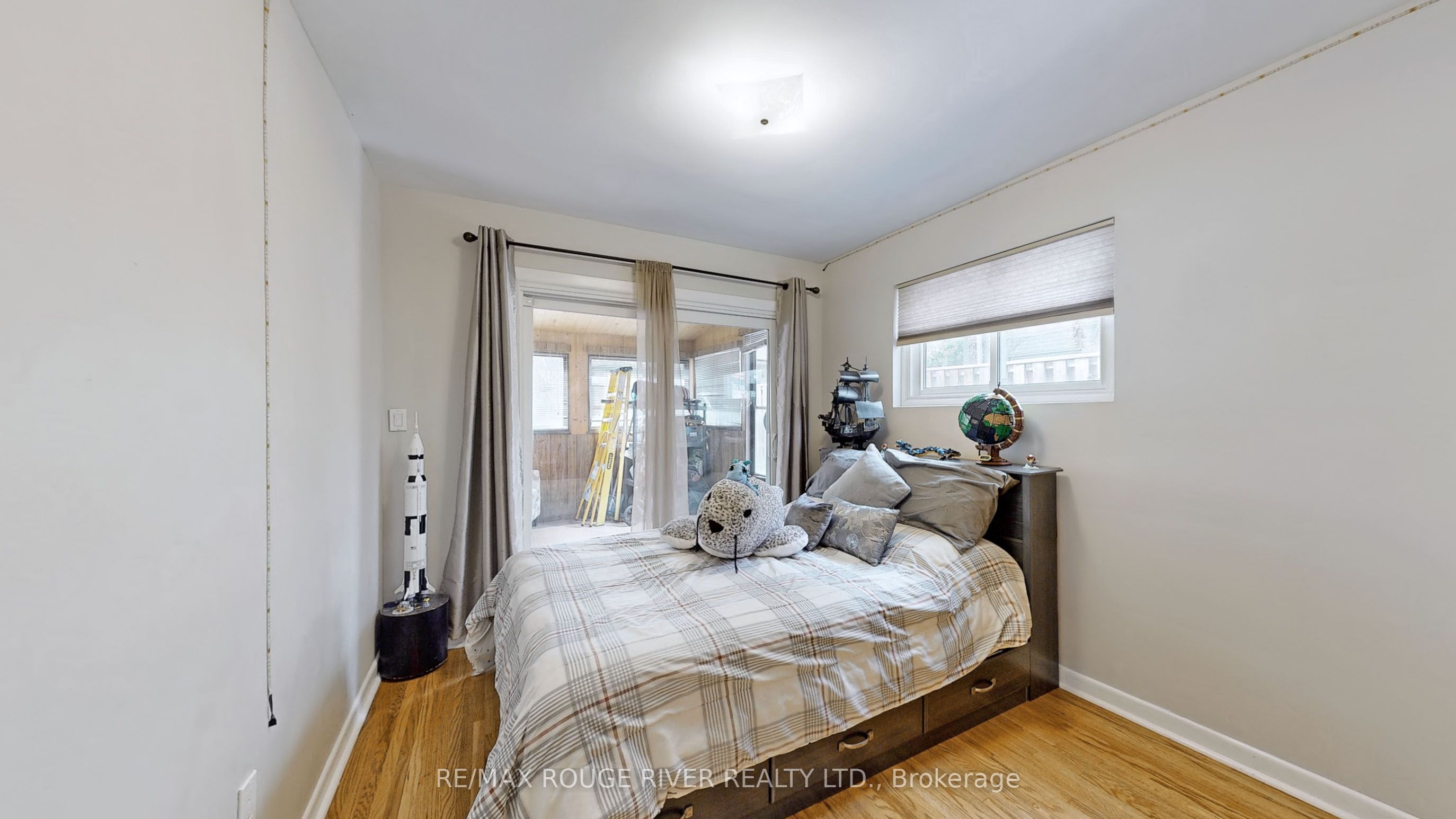 112 Billington Crescent Property Photo 25