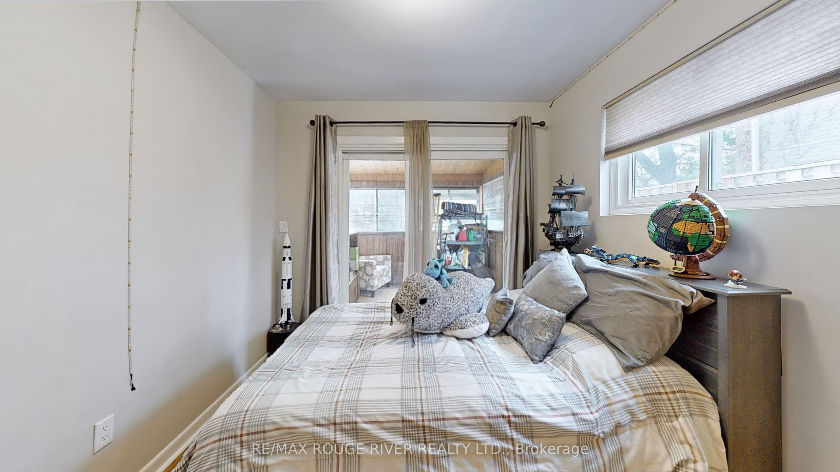 112 Billington Crescent Property Photo 26