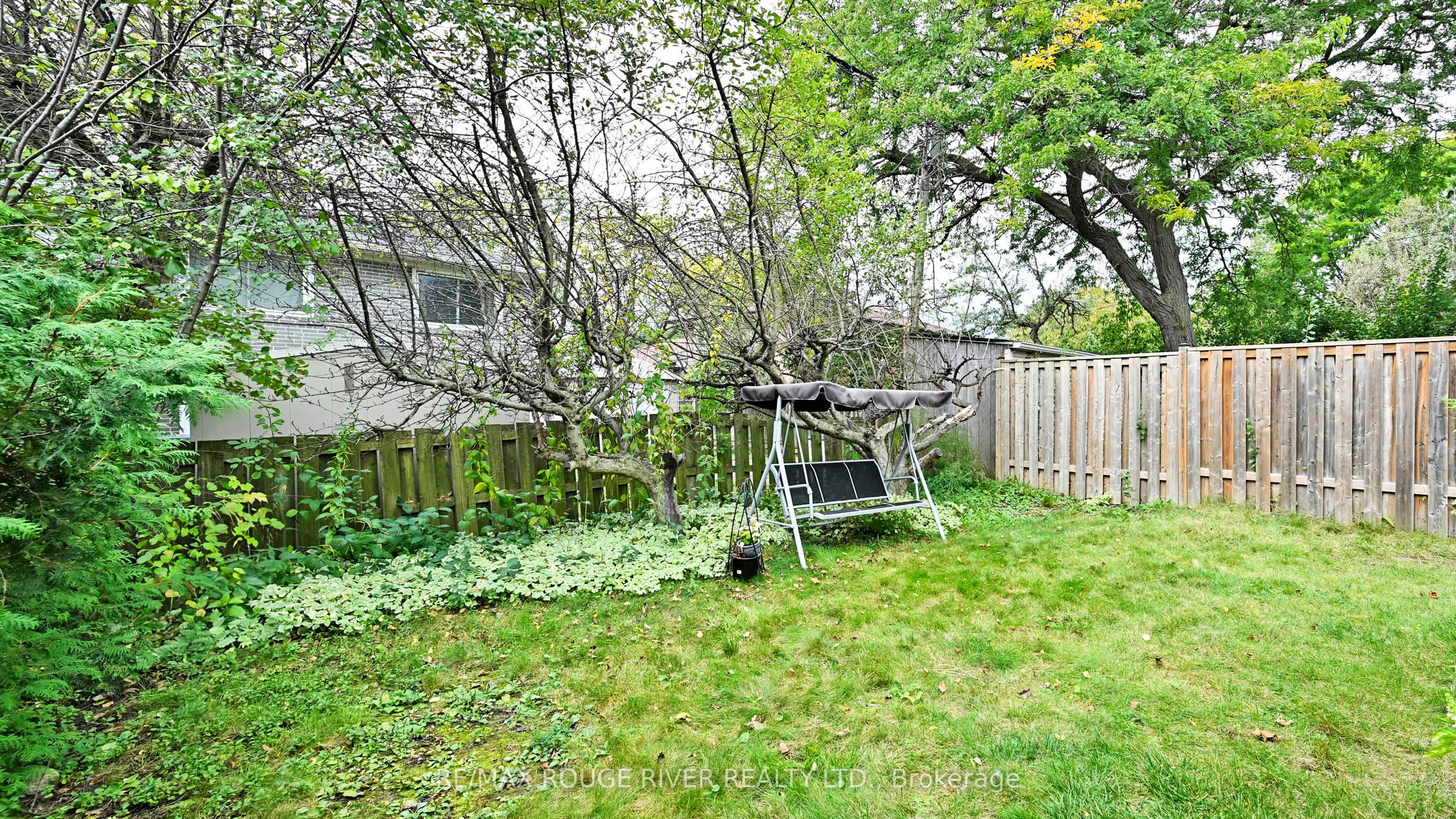 112 Billington Crescent Property Photo 37