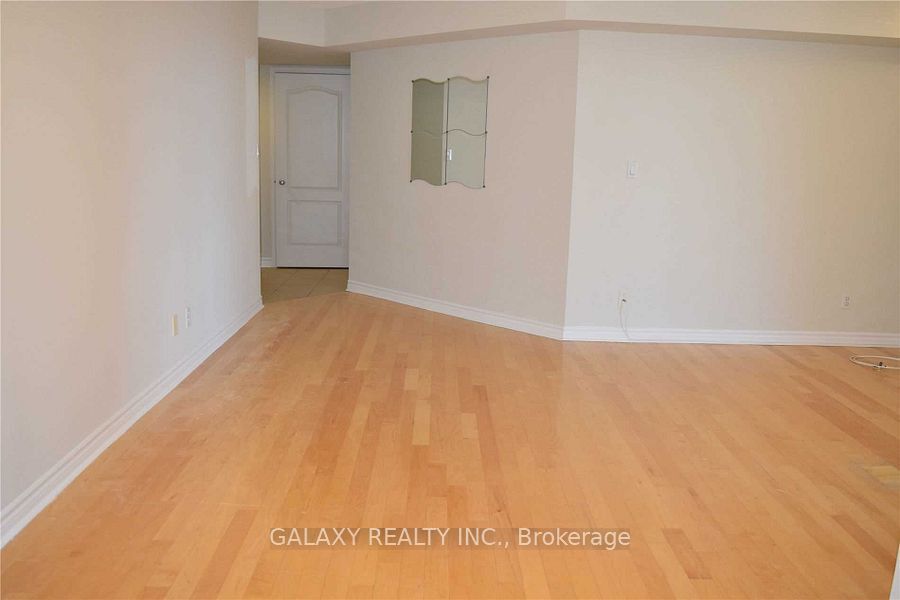 3 Rean Drive 812 Property Photo 8