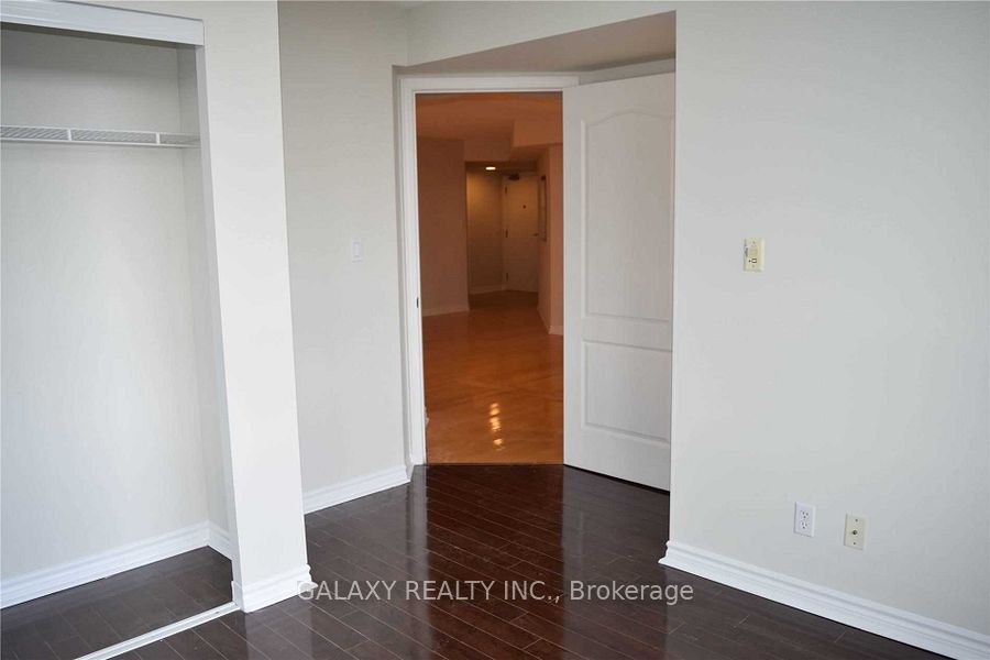 3 Rean Drive 812 Property Photo 12
