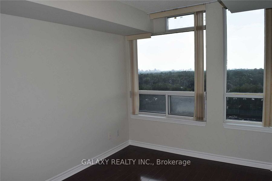 3 Rean Drive 812 Property Photo 13