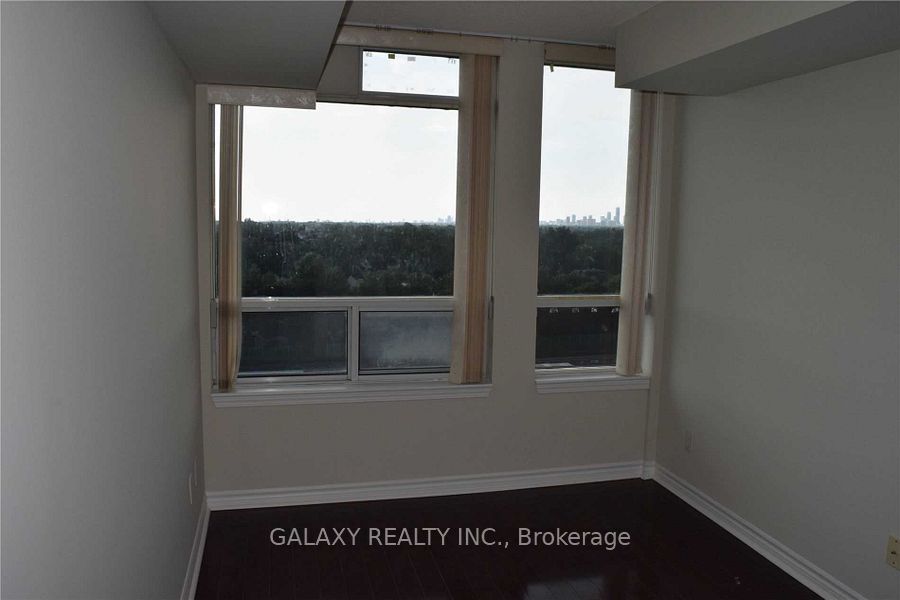 3 Rean Drive 812 Property Photo 14