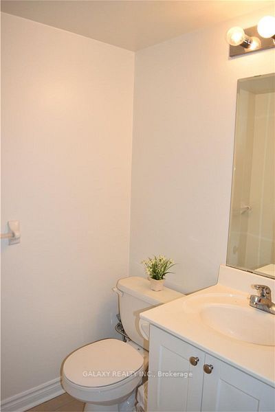 3 Rean Drive 812 Property Photo 15