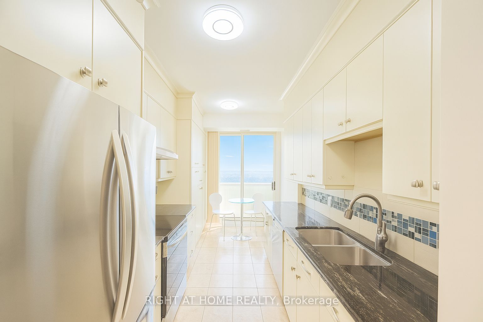 33 Empress Avenue Ph506 Property Photo 7