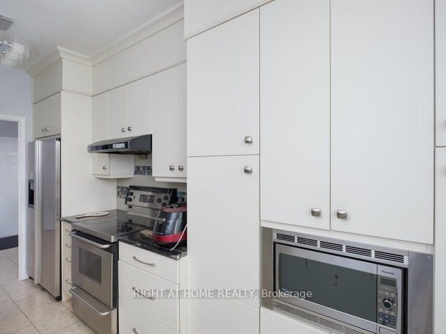 33 Empress Avenue Ph506 Property Photo 8