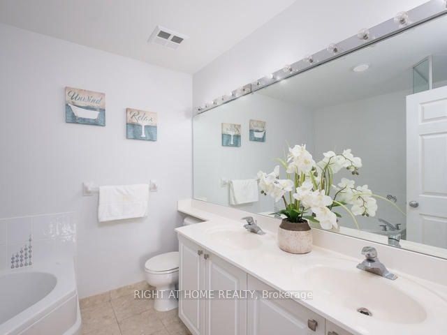 33 Empress Avenue Ph506 Property Photo 13
