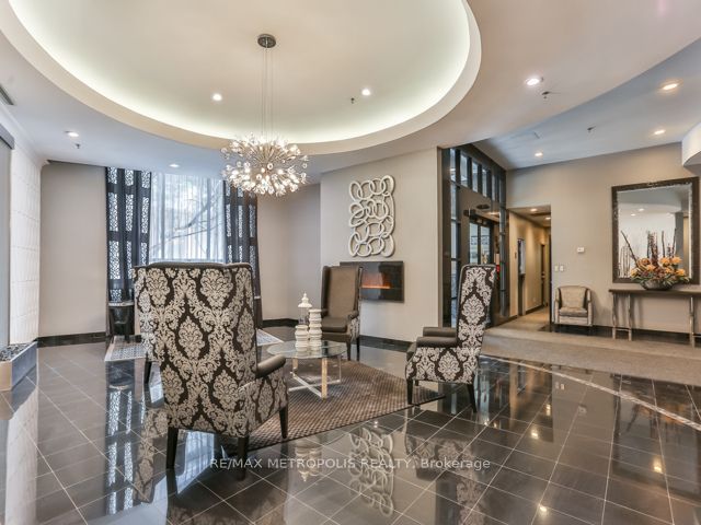 7 Carlton Street 1406 Property Photo 2